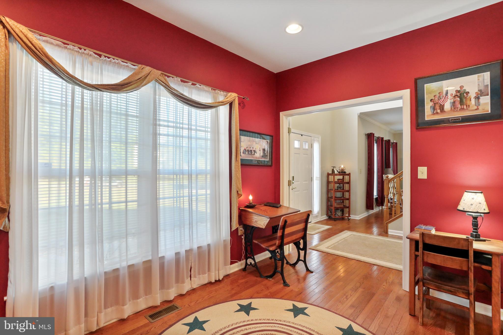 WALKER MANOR - Residential