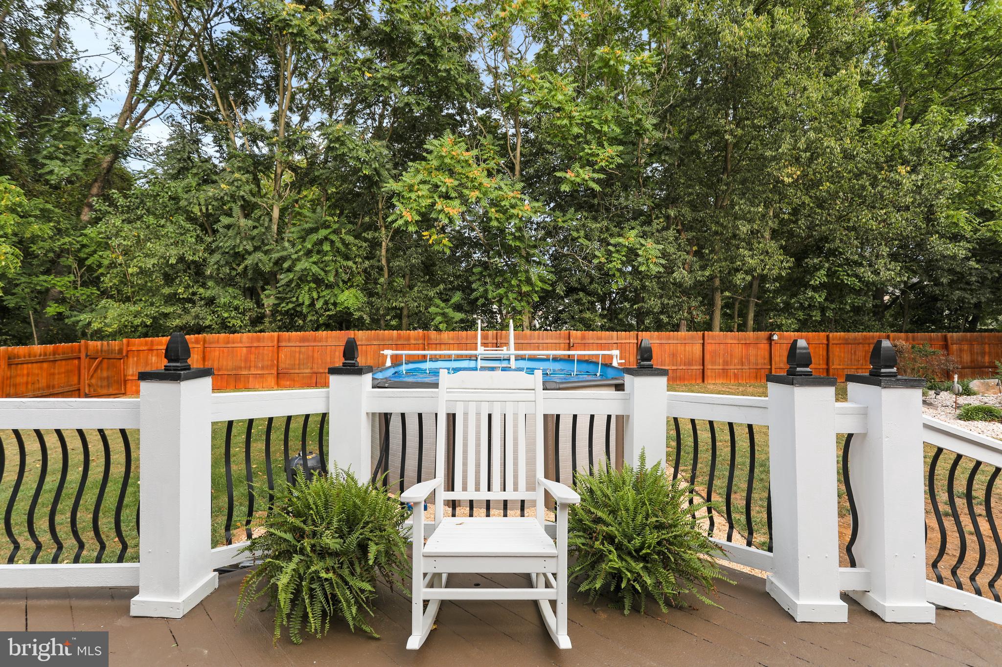 WALKER MANOR - Residential