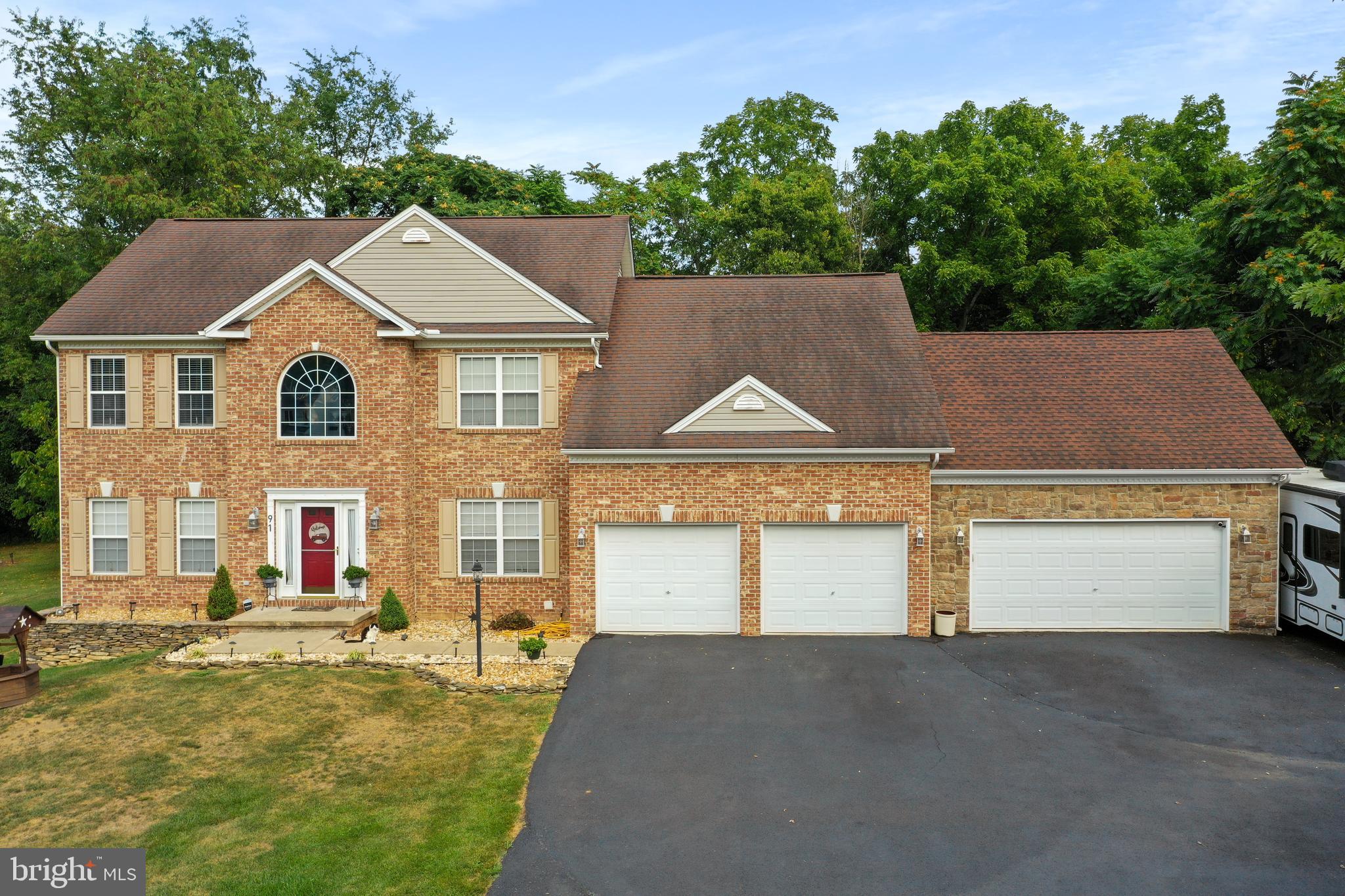 WALKER MANOR - Residential