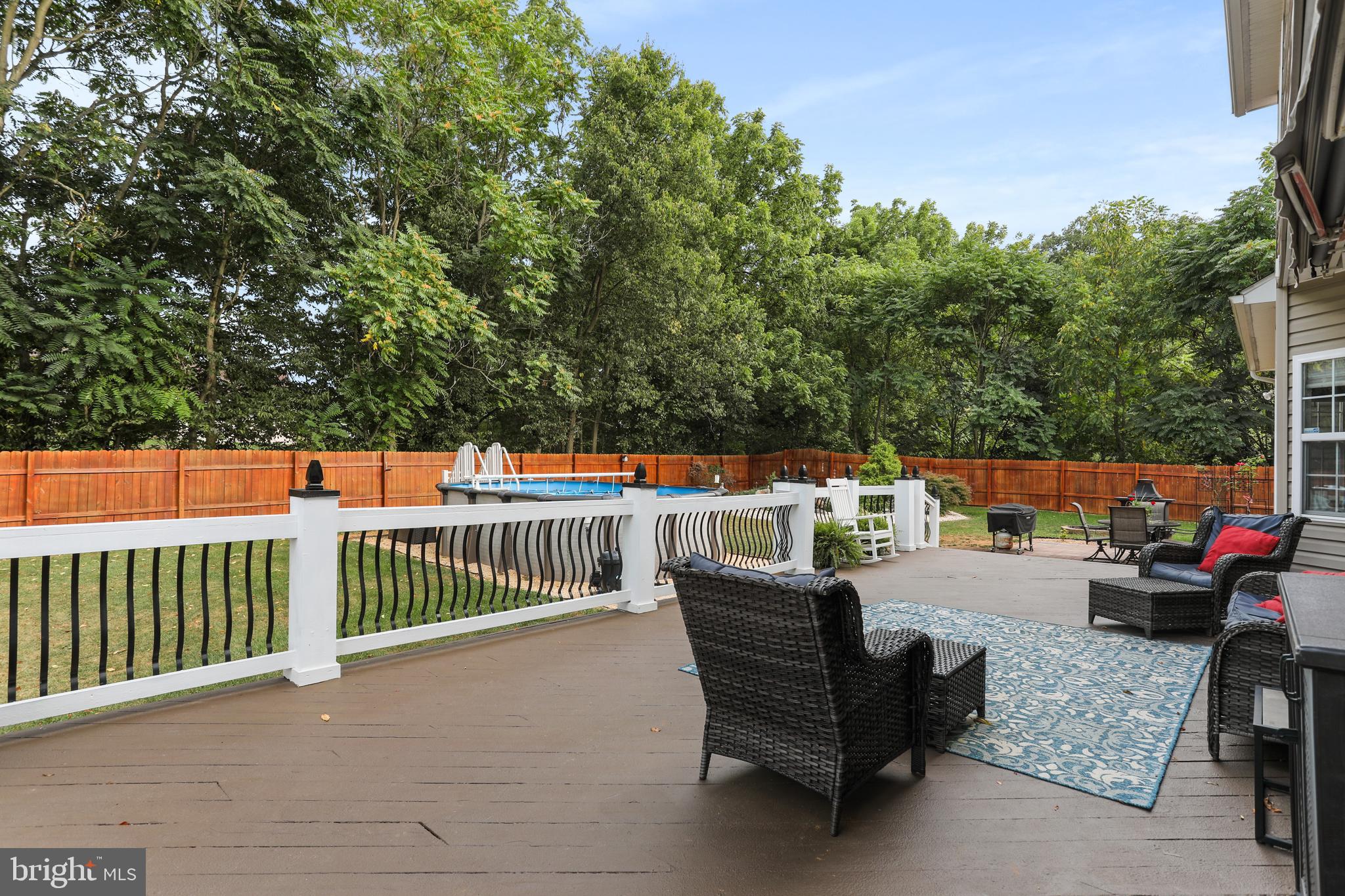 WALKER MANOR - Residential