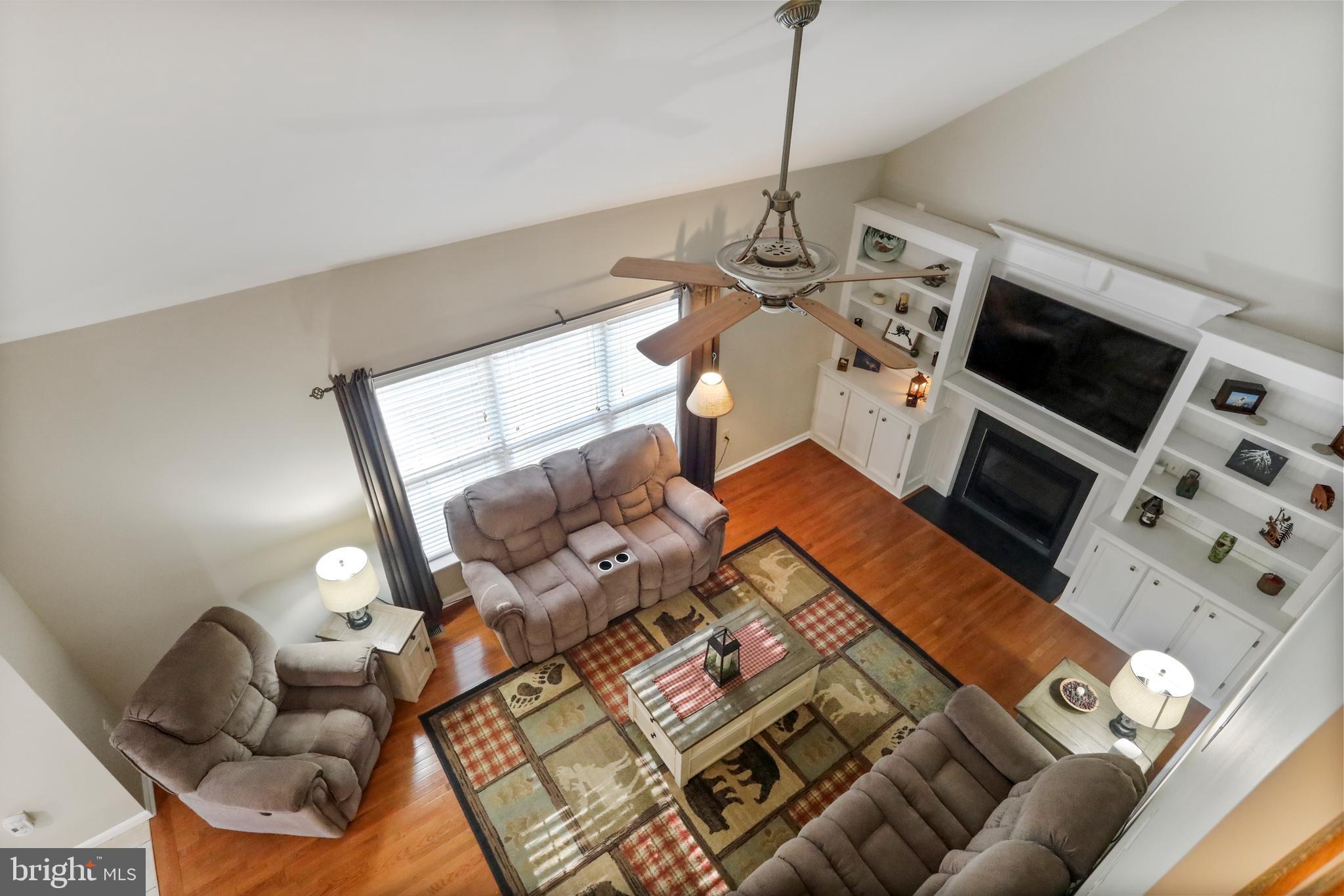 WALKER MANOR - Residential