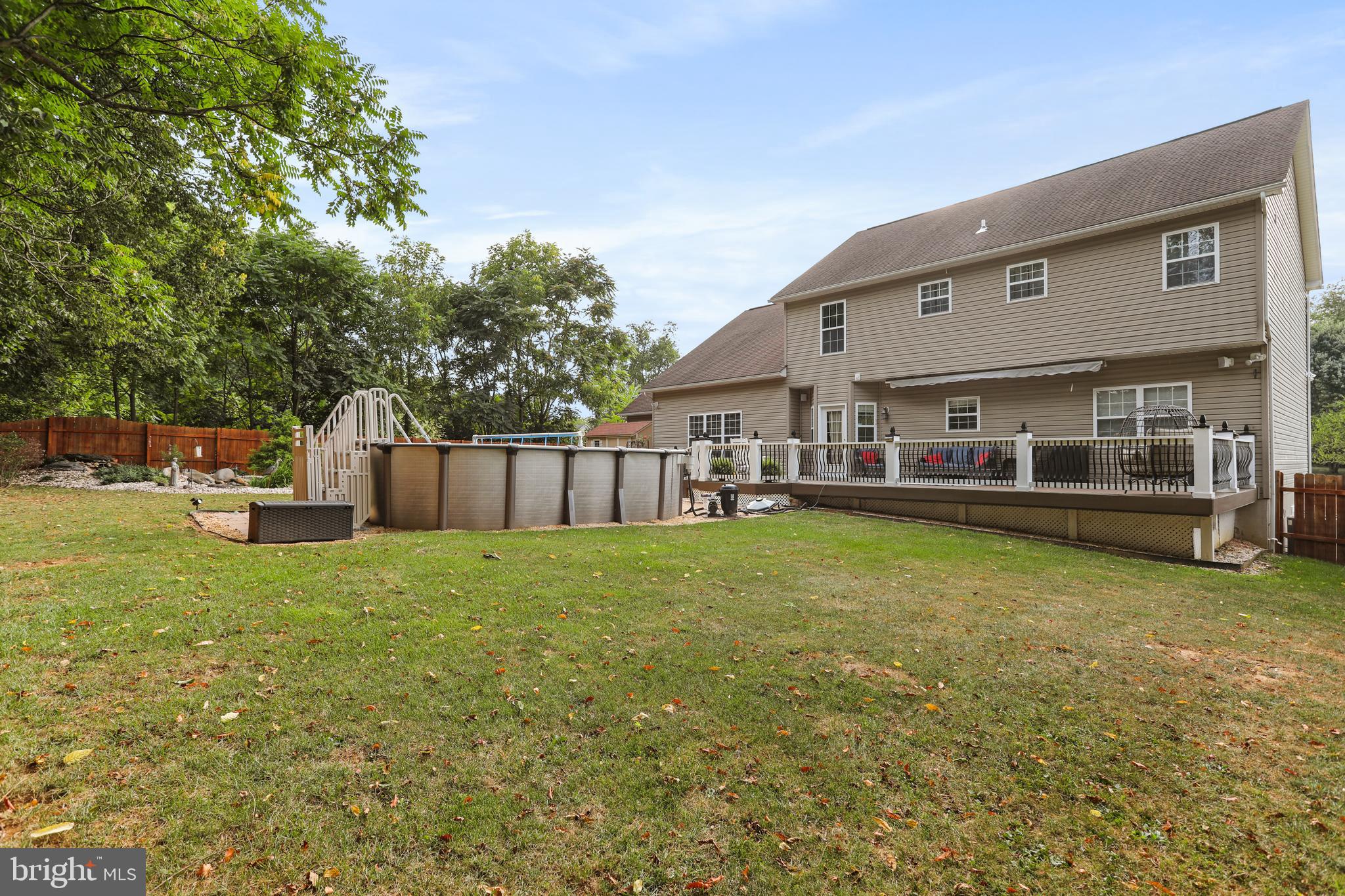 WALKER MANOR - Residential