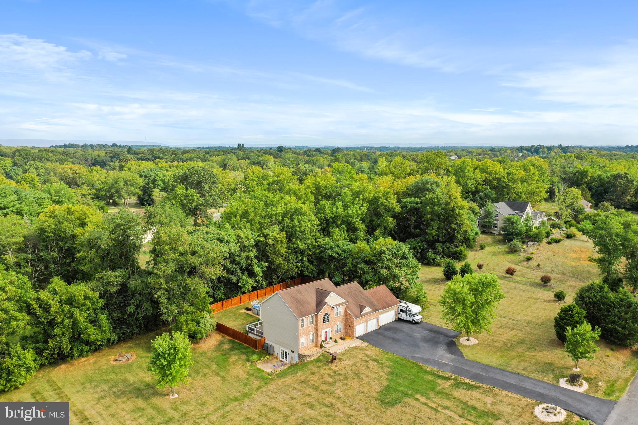 WALKER MANOR - Residential