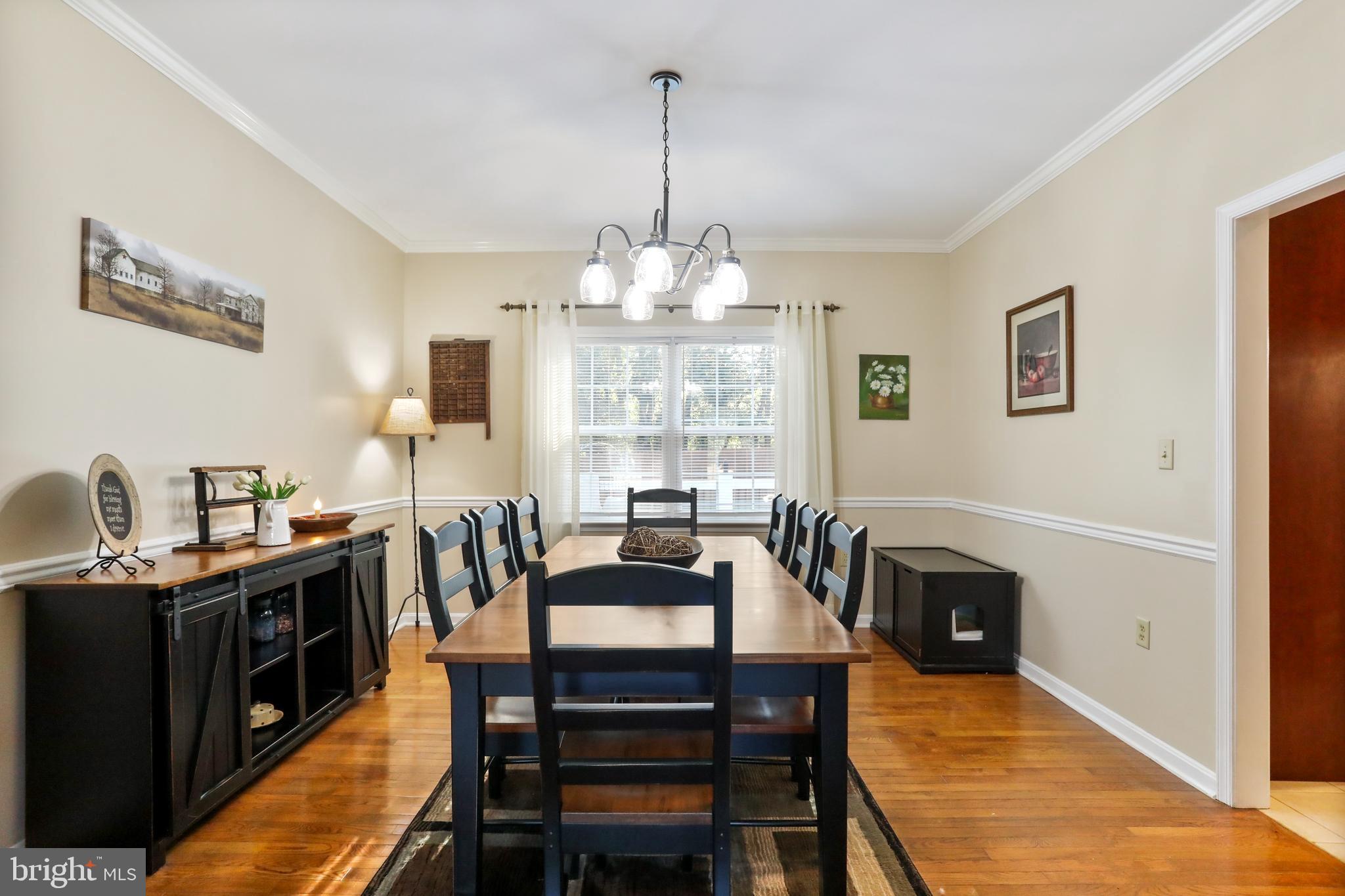 WALKER MANOR - Residential