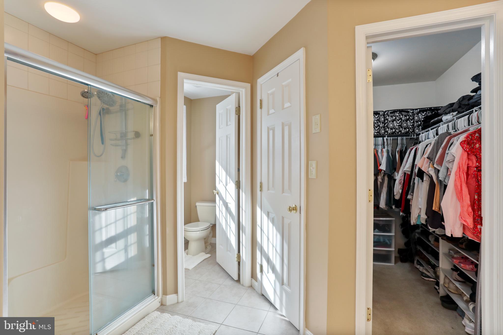 WALKER MANOR - Residential