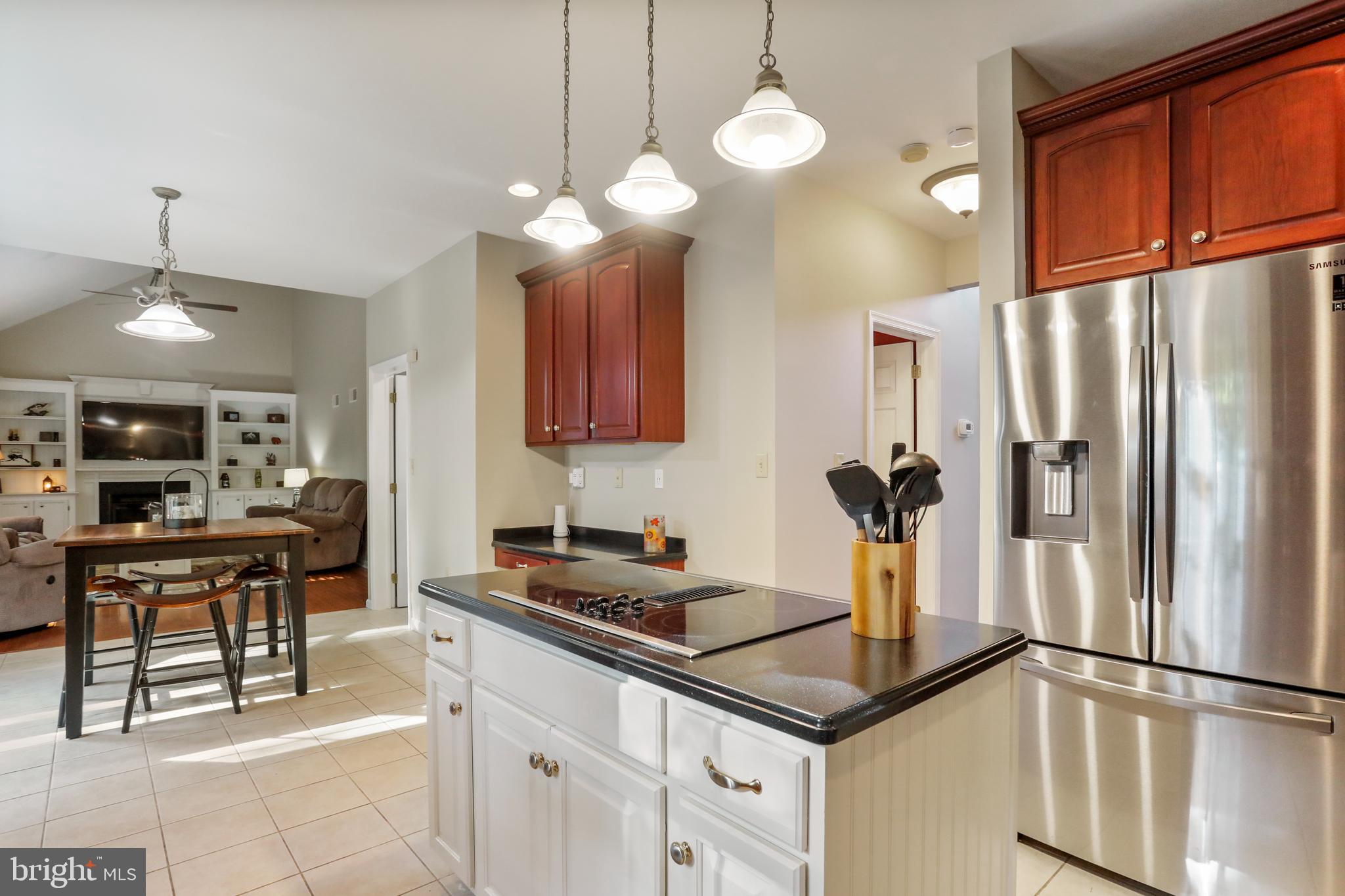 WALKER MANOR - Residential