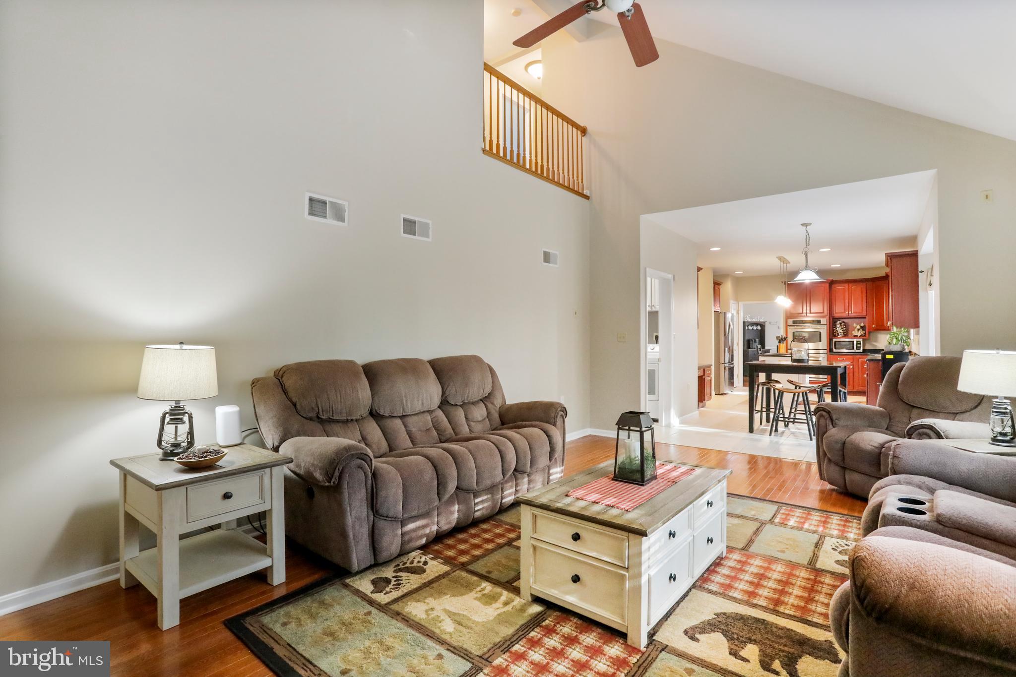 WALKER MANOR - Residential