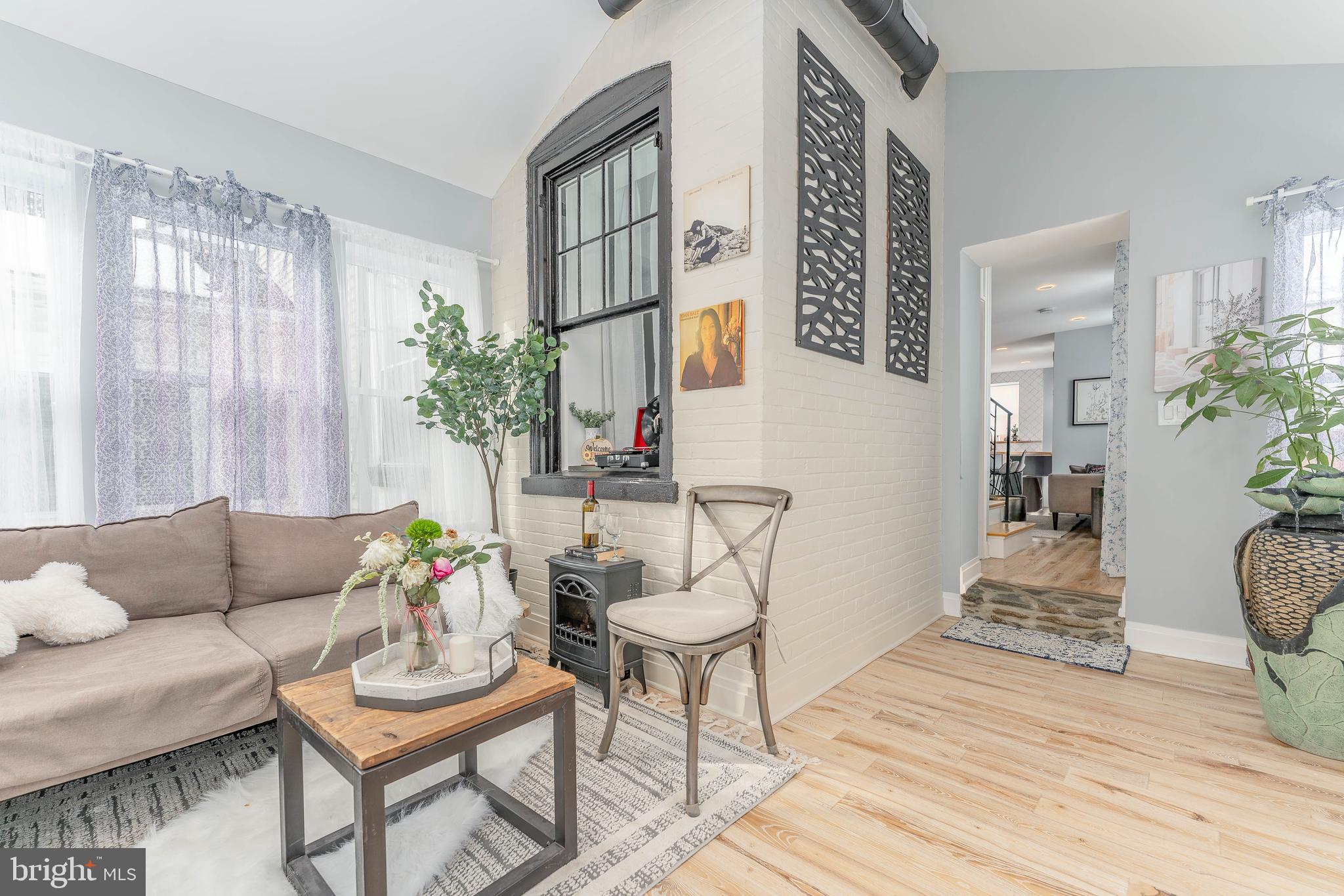 BRYN MAWR - Residential