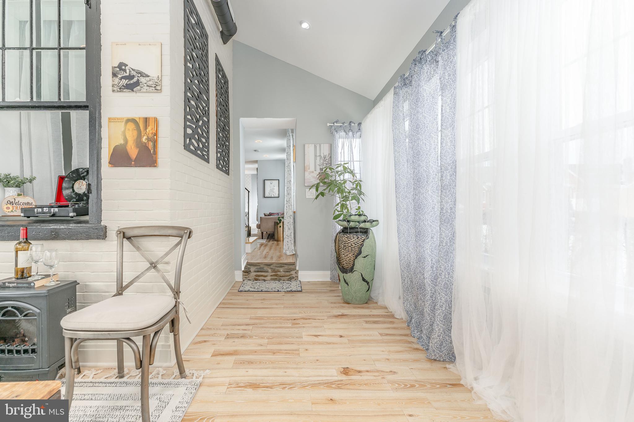 BRYN MAWR - Residential