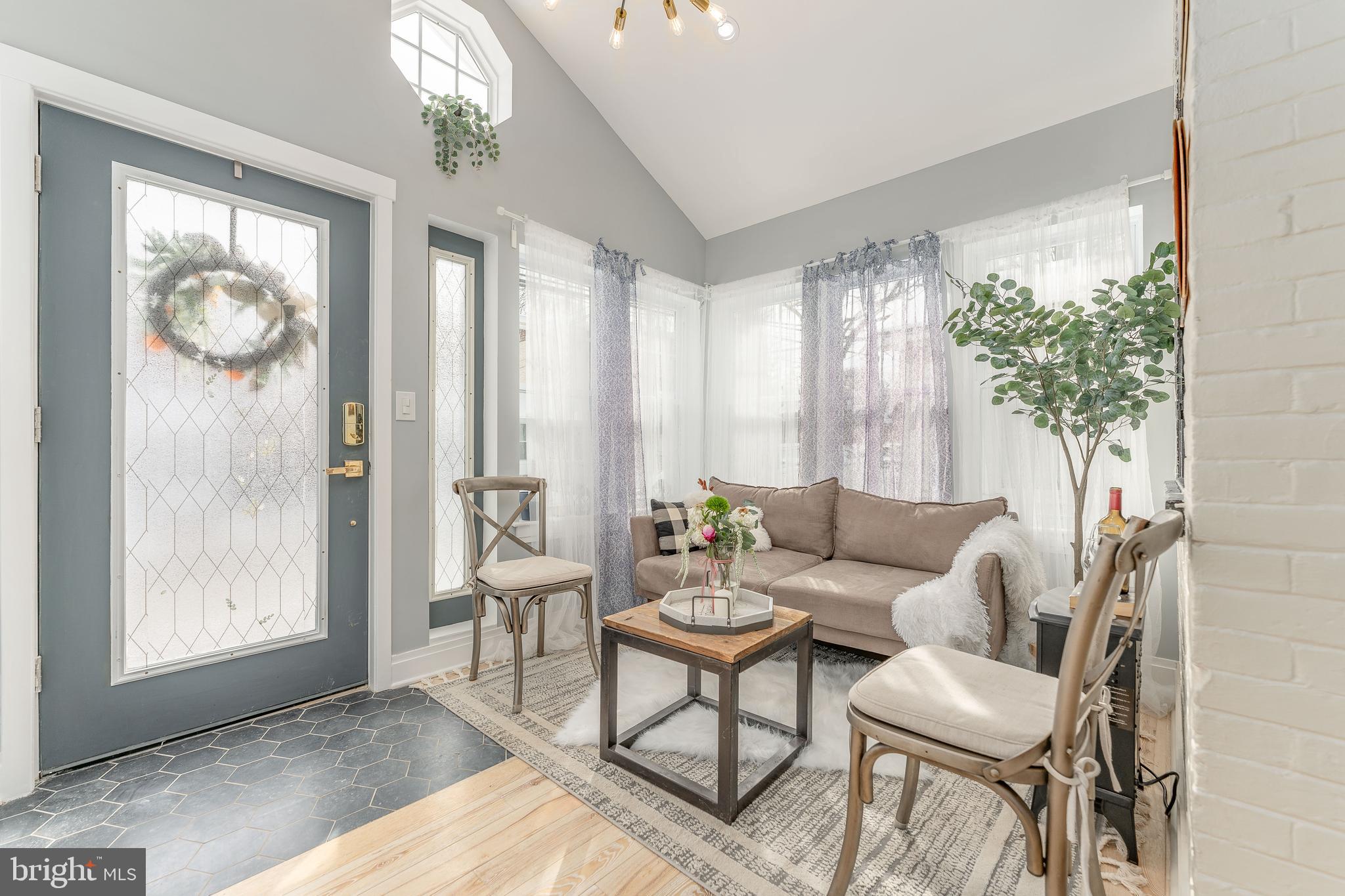 BRYN MAWR - Residential