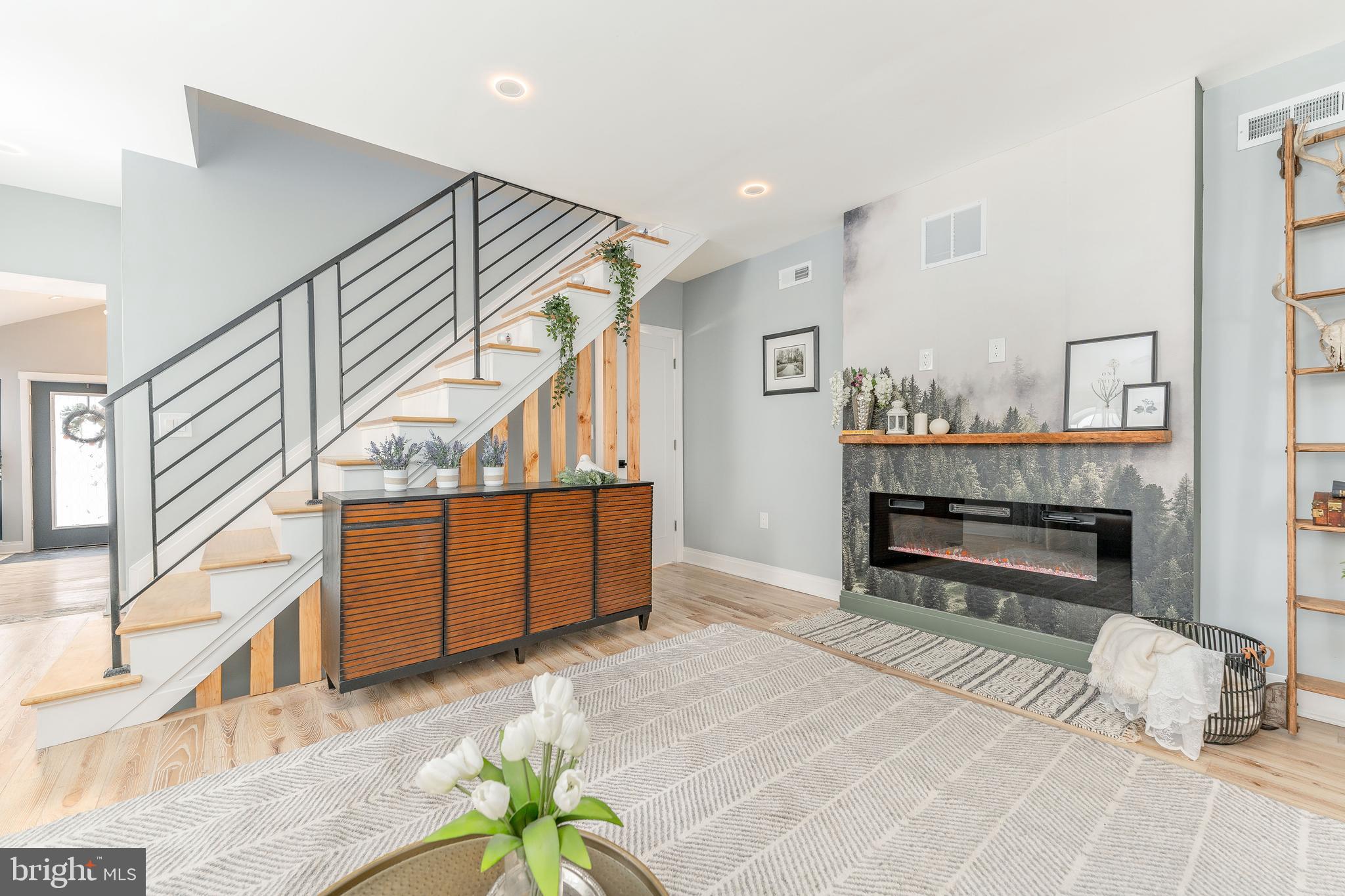 BRYN MAWR - Residential