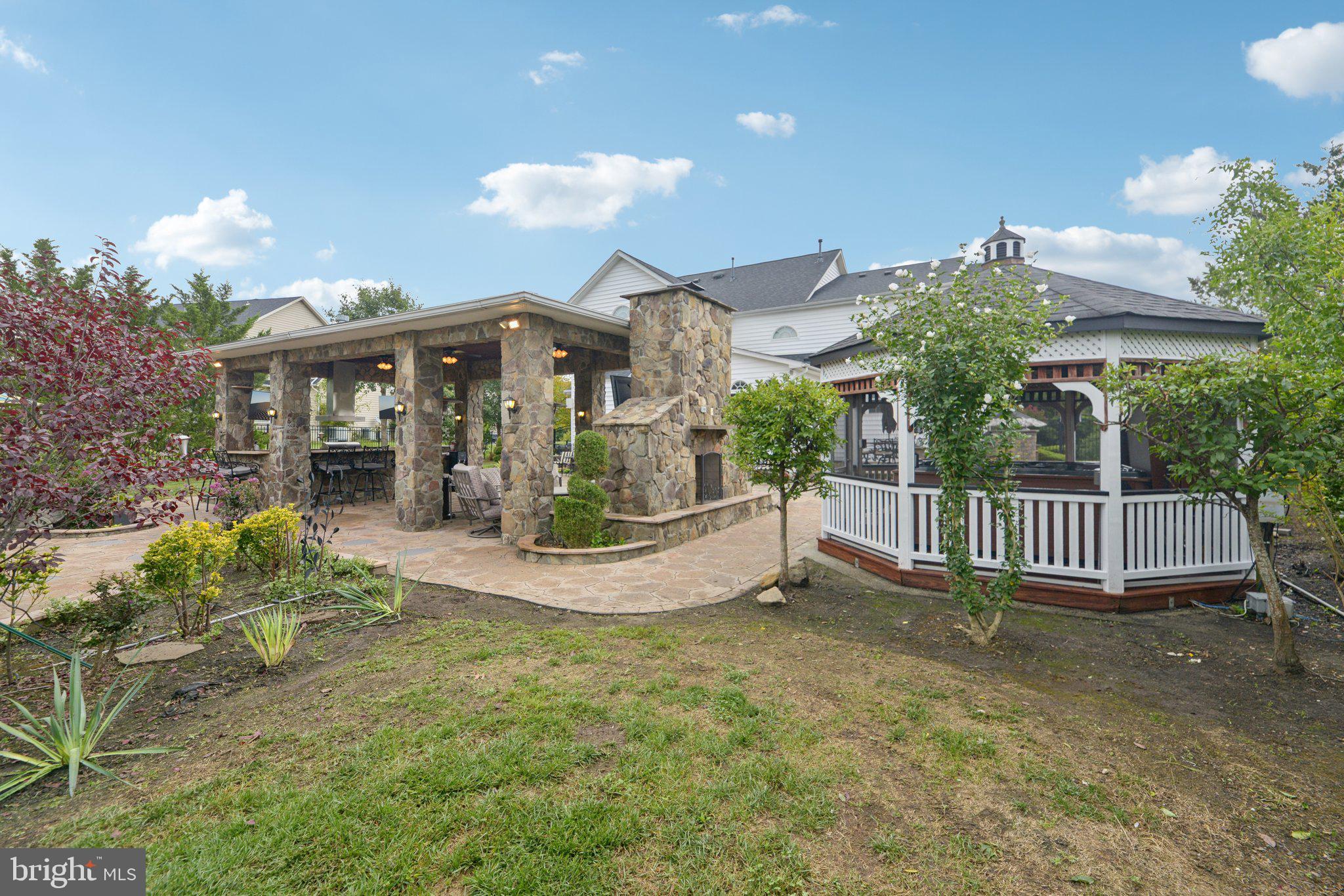 WOODMORE NORTH - Residential