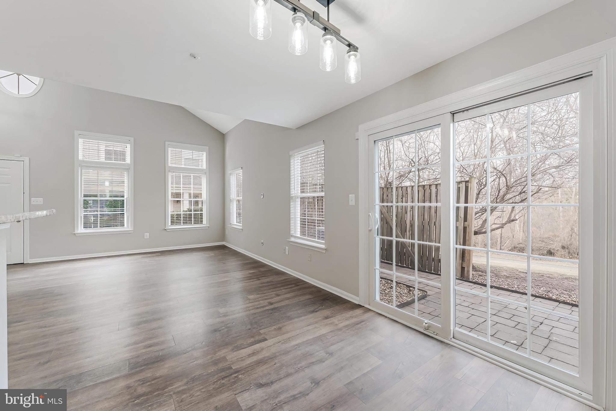 SANDERS MILL - Residential