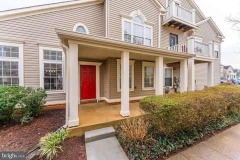 Photo of 43312 Greyswallow Terrace, ASHBURN, VA 20147 (MLS # VALO2115782)