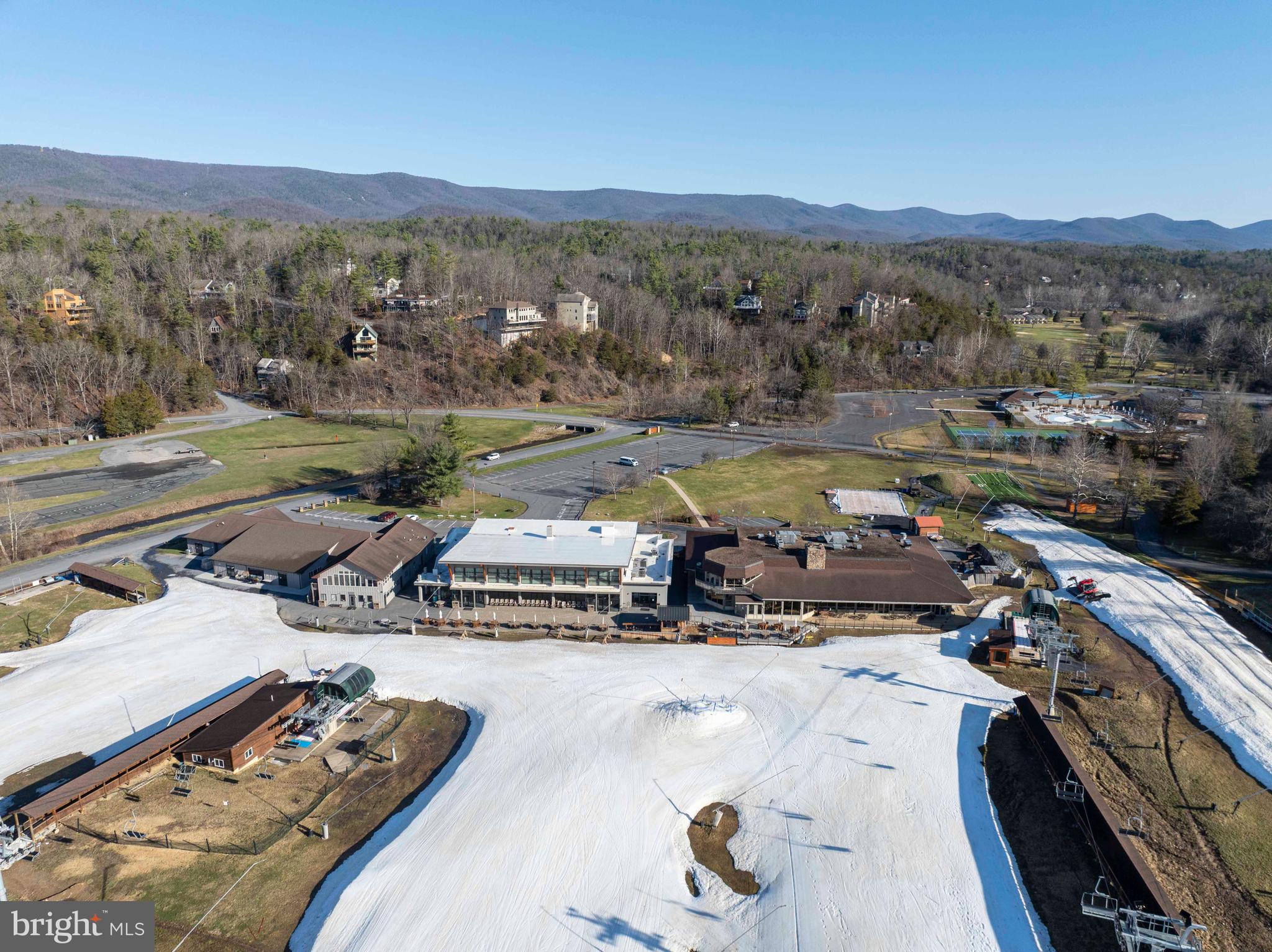 ASPEN EAST - Residential