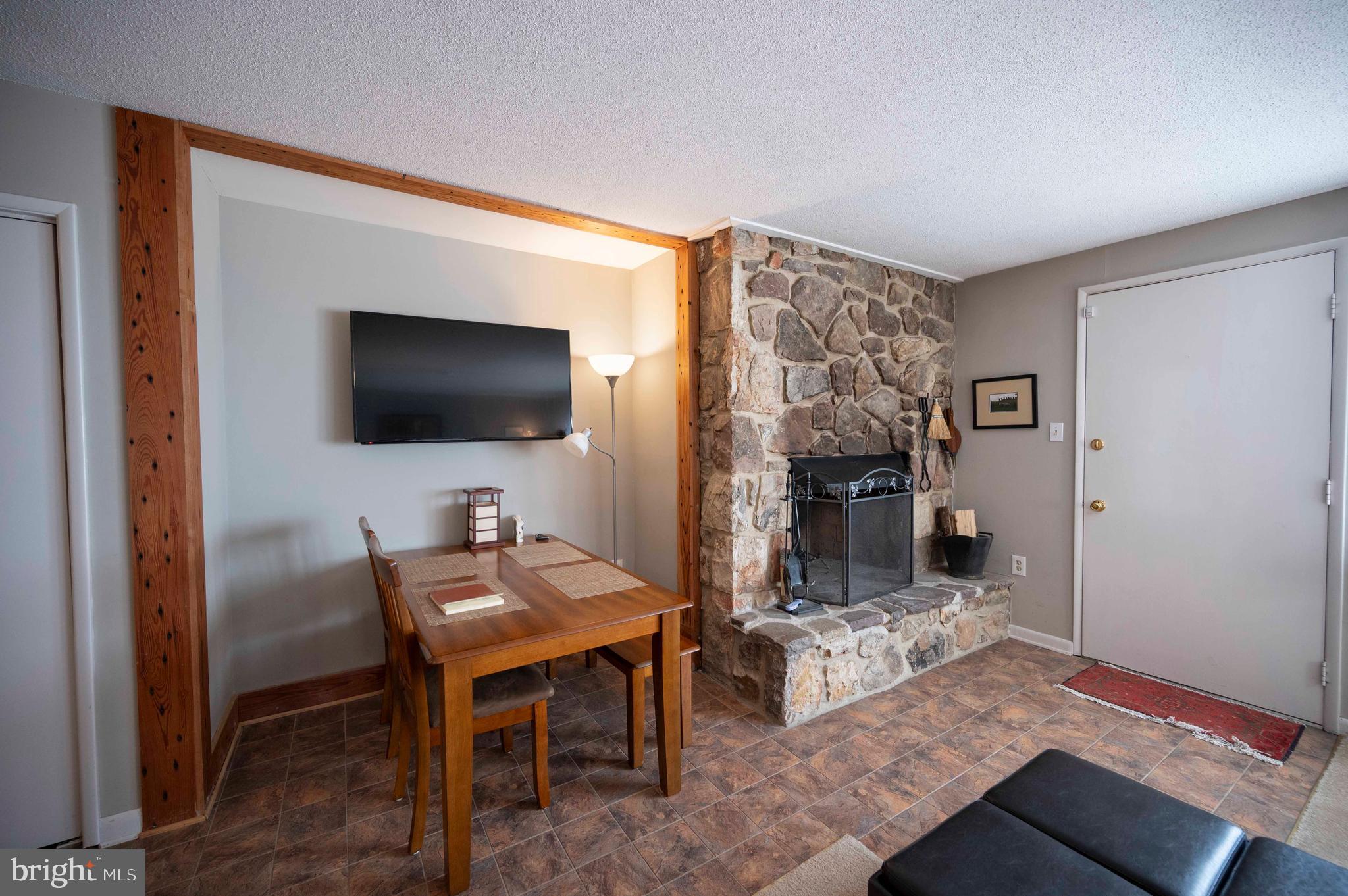 ASPEN EAST - Residential