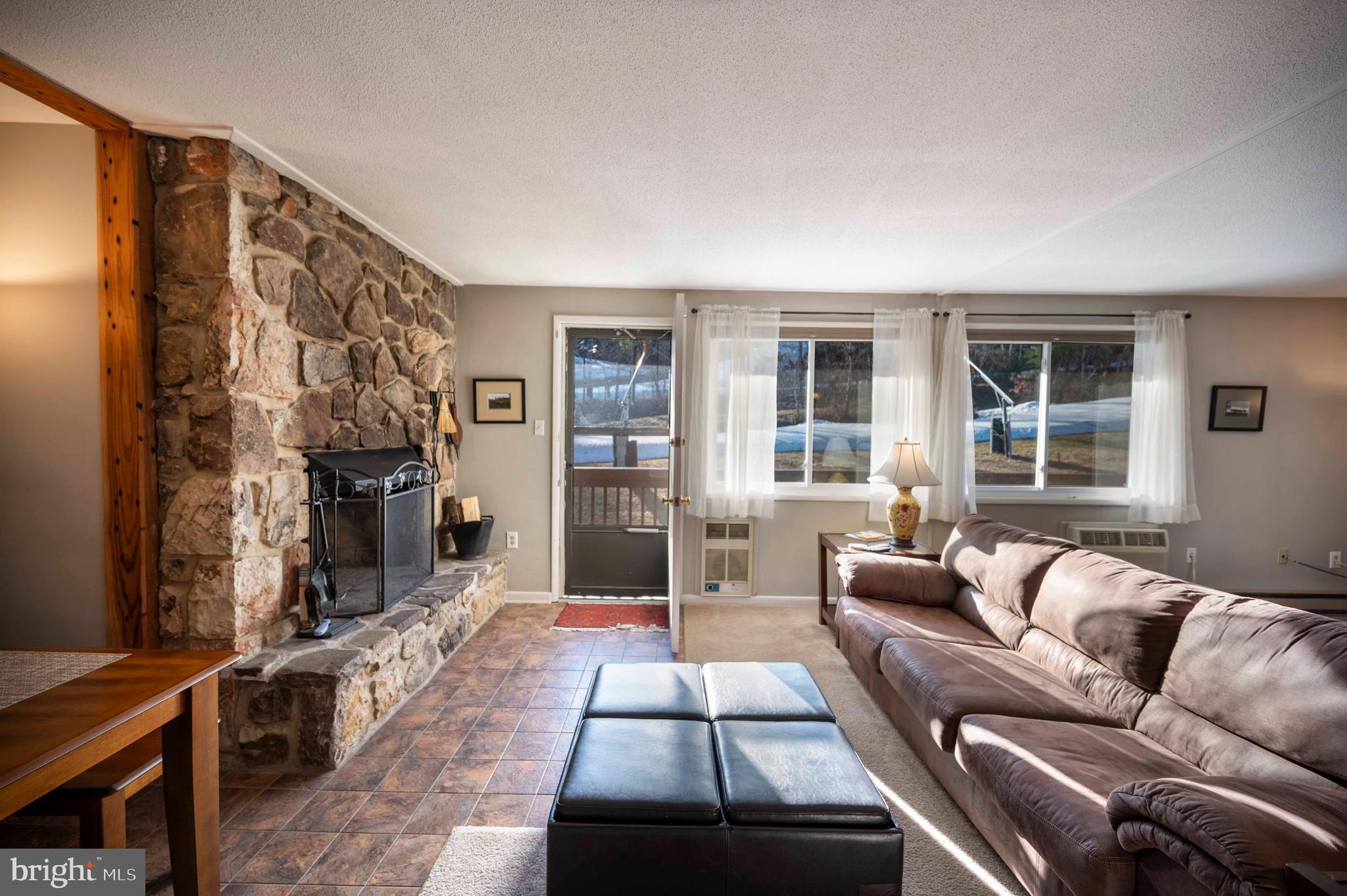 ASPEN EAST - Residential