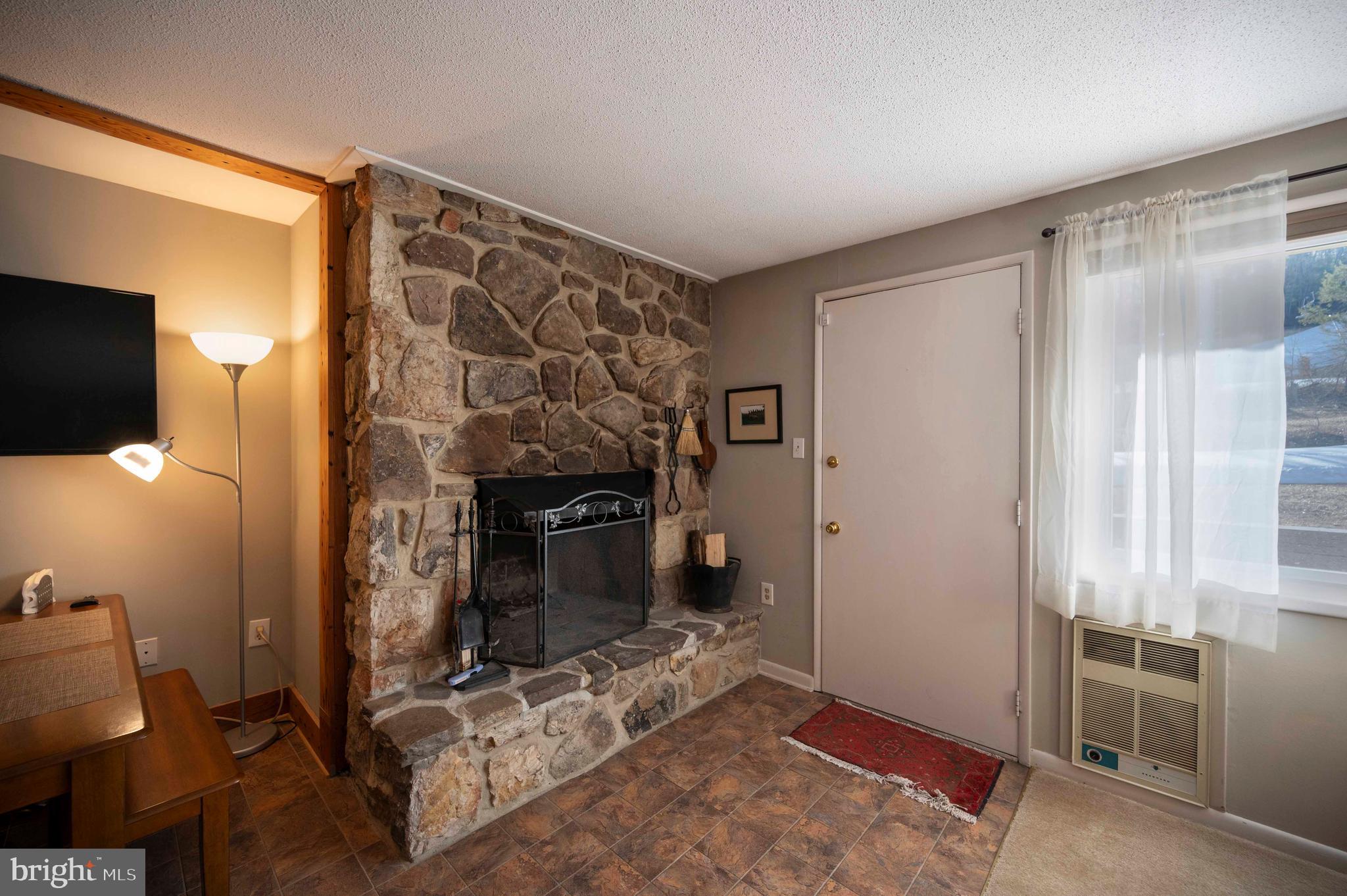 ASPEN EAST - Residential