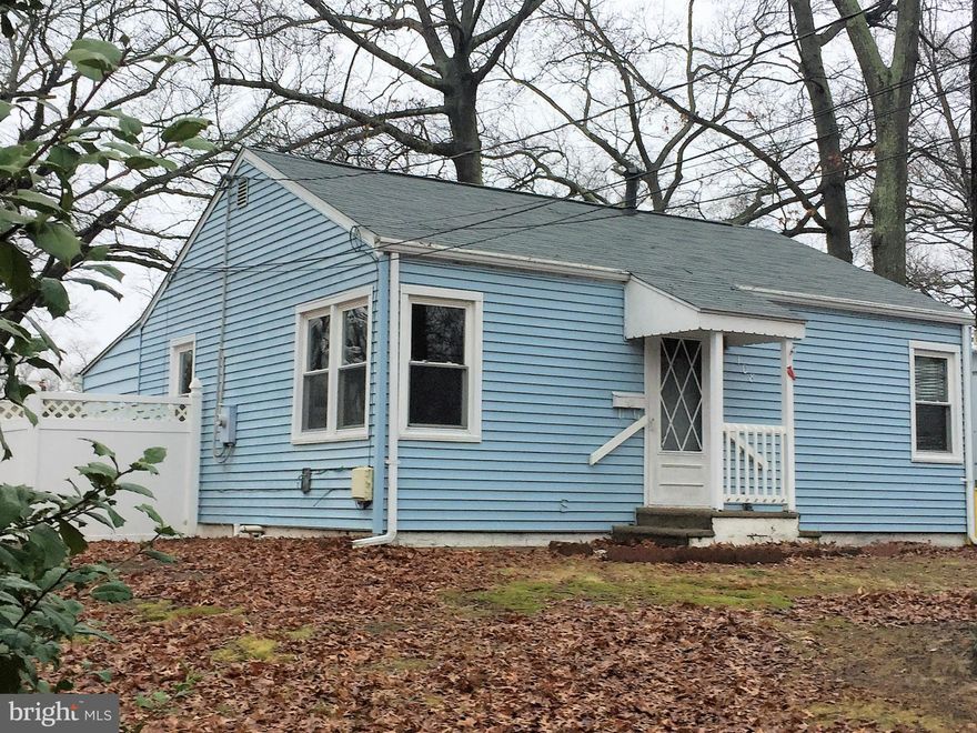 UPDATED HOME W/ LARGE FENCED REAR YARD**PREFER NO SMOKING AND NO PETS, WILL CONSIDER CASE BY CASE THOUGH**