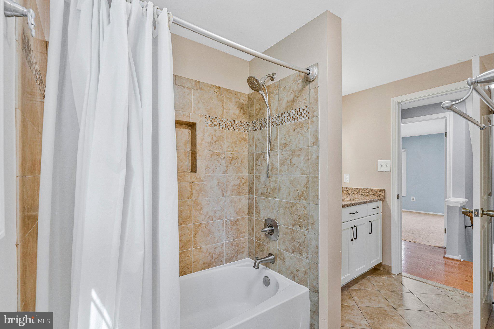 FRANKLIN FARM - Residential