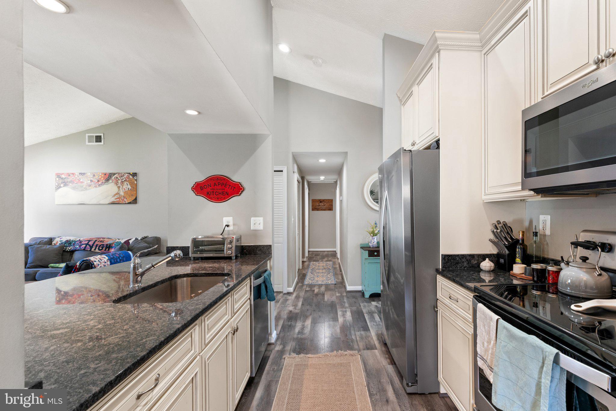 FAIRMONT - Residential