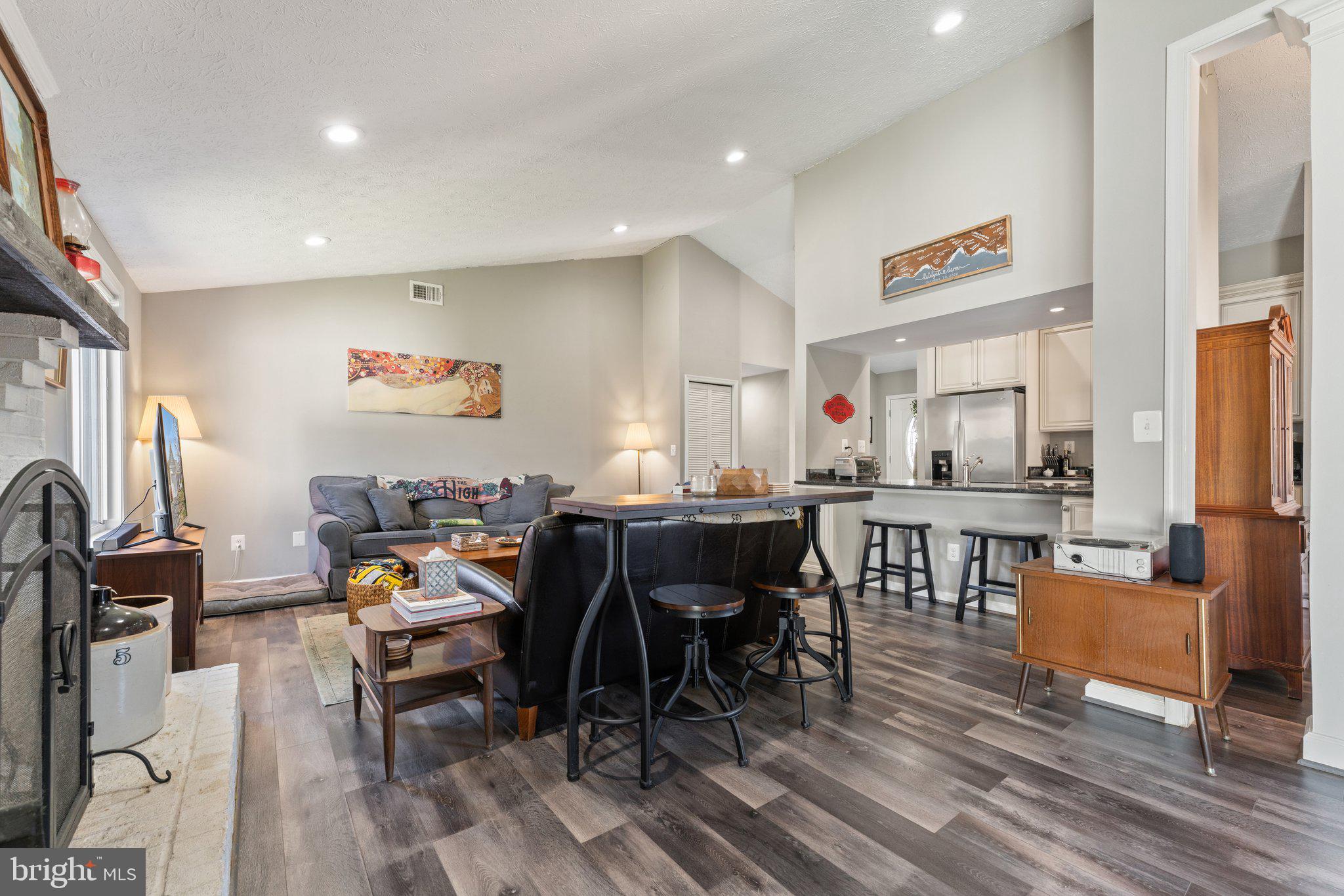 FAIRMONT - Residential