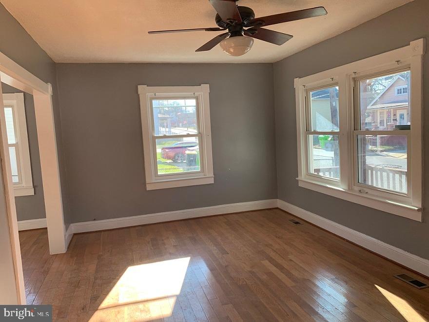 CAPITOL HEIGHTS - Residential