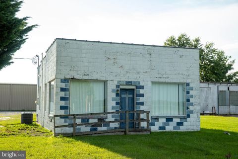 Photo of 17032 N Main Street, BRIDGEVILLE, DE 19933 (MLS # DESU2075918) Photo of 17032 N Main Street, BRIDGEVILLE, DE 19933 (MLS # DESU2075918)