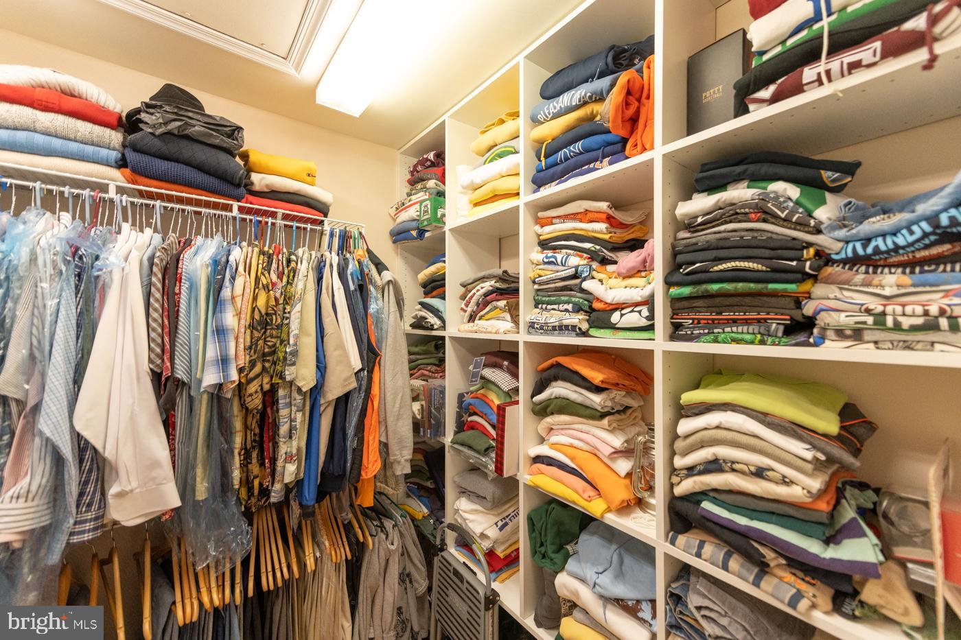 COUNTRY CLASSICS - Residential