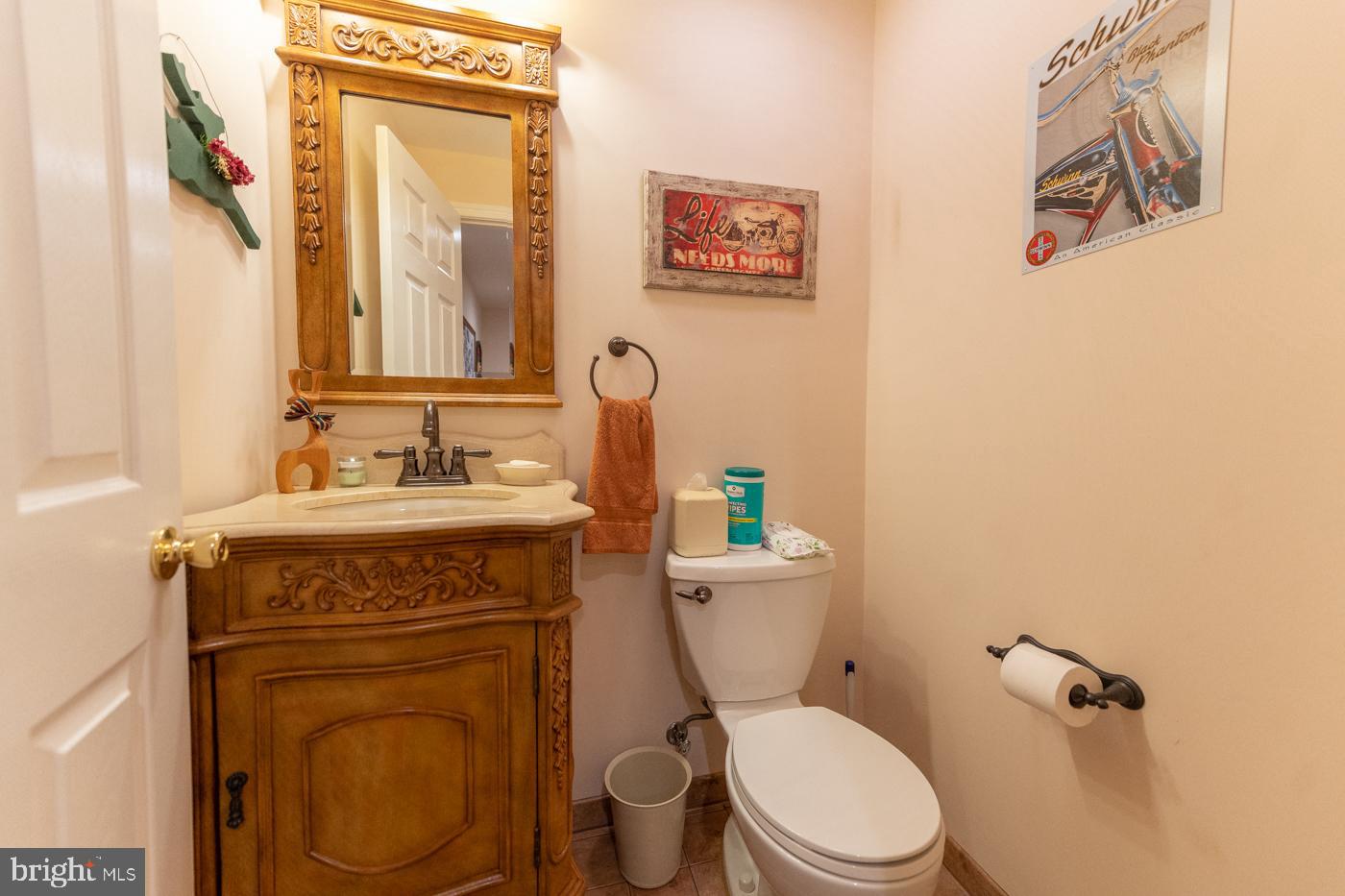 COUNTRY CLASSICS - Residential