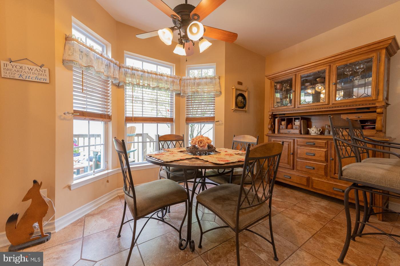 COUNTRY CLASSICS - Residential