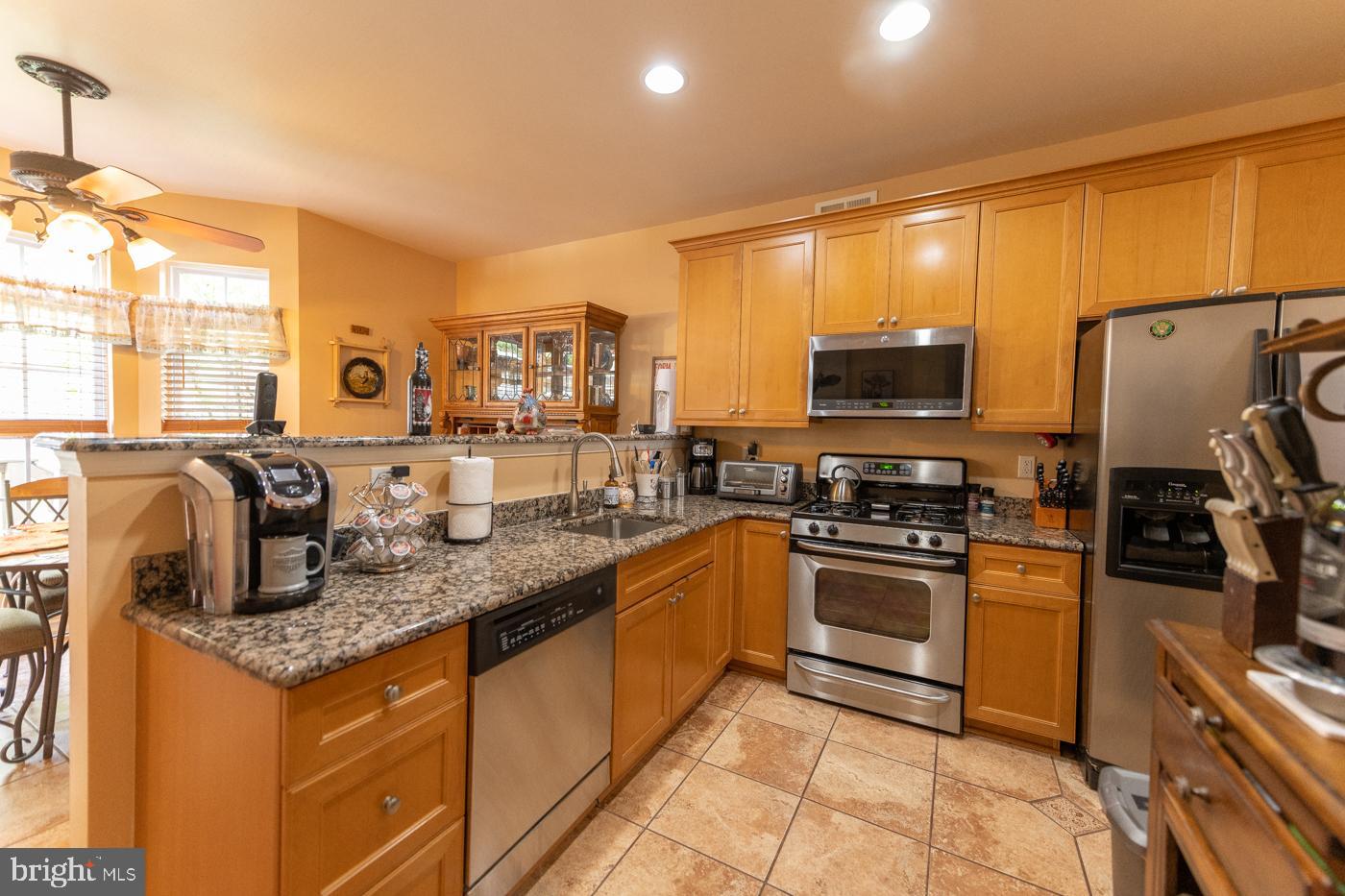 COUNTRY CLASSICS - Residential