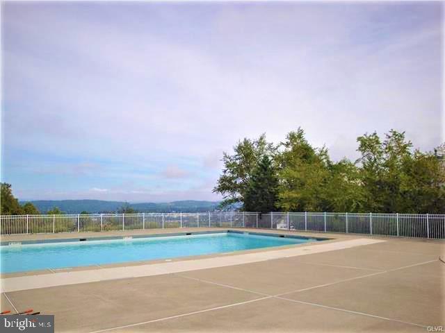 COUNTRY CLASSICS - Residential