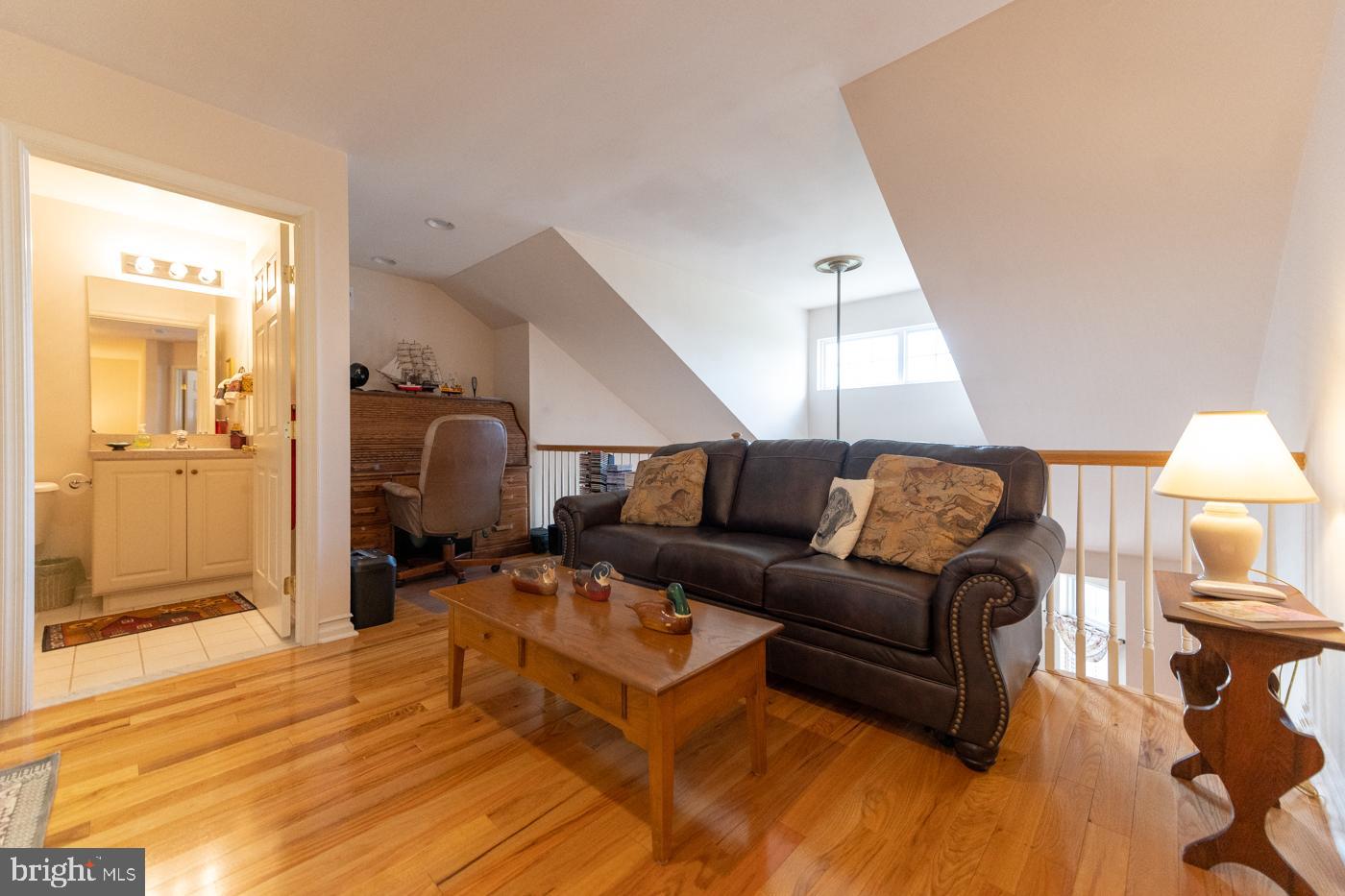 COUNTRY CLASSICS - Residential