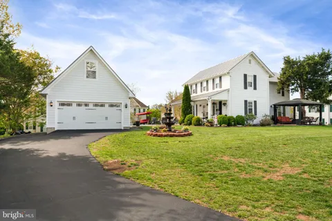 13881 Walney Park Drive, Chantilly, VA MLS: VAFX2230168