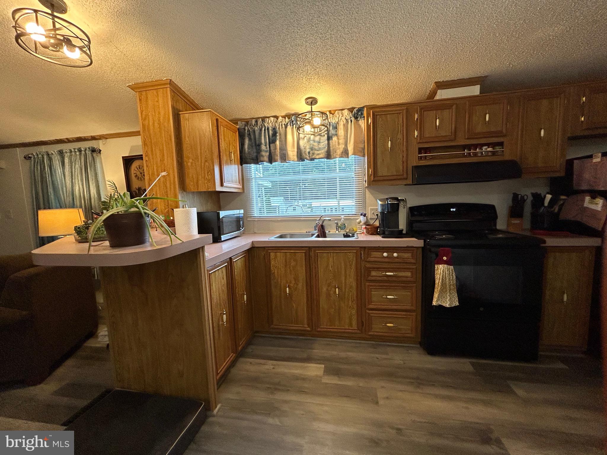 PALMDALE MOBILE HOME PARK - Residential