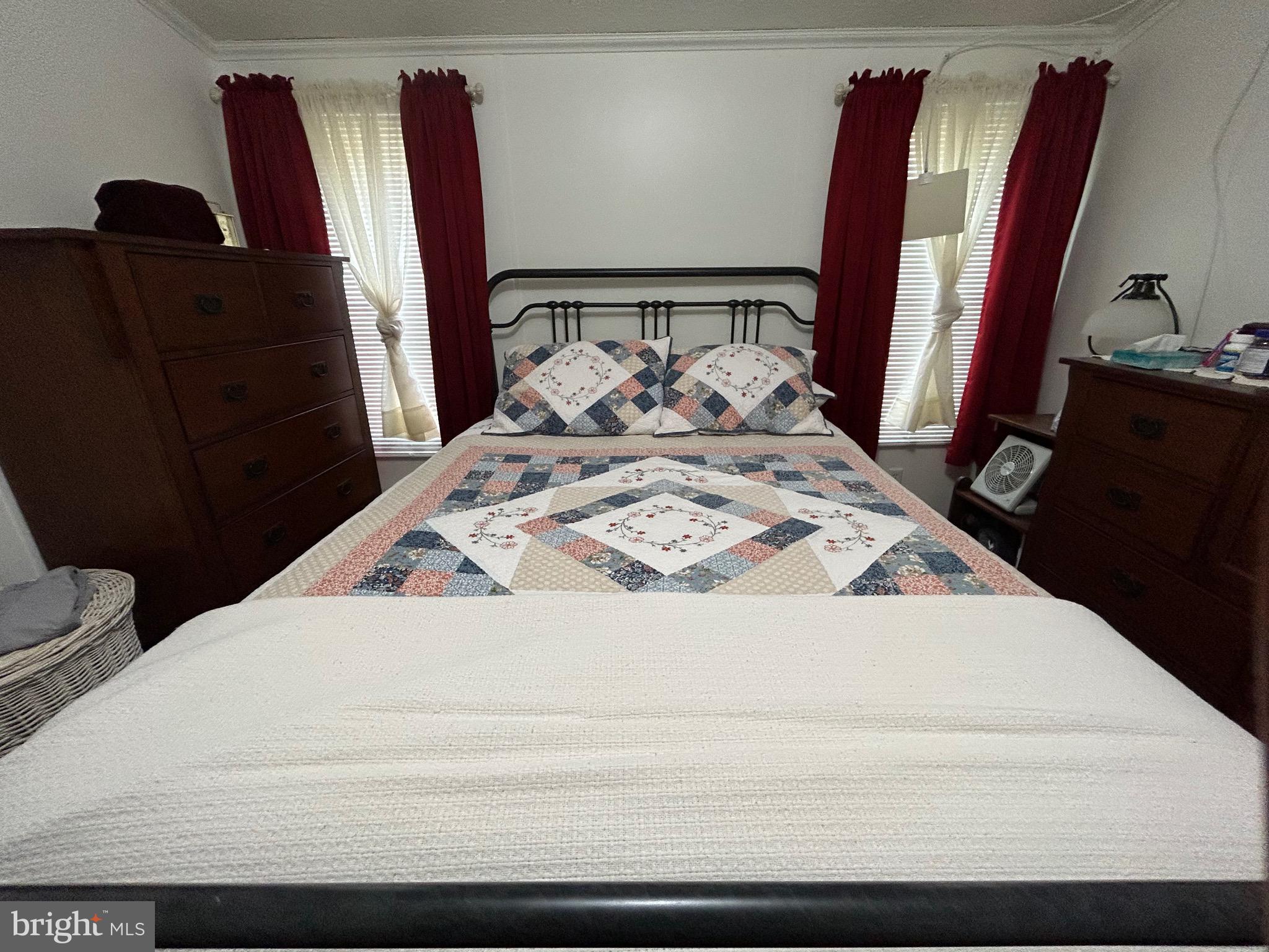 PALMDALE MOBILE HOME PARK - Residential