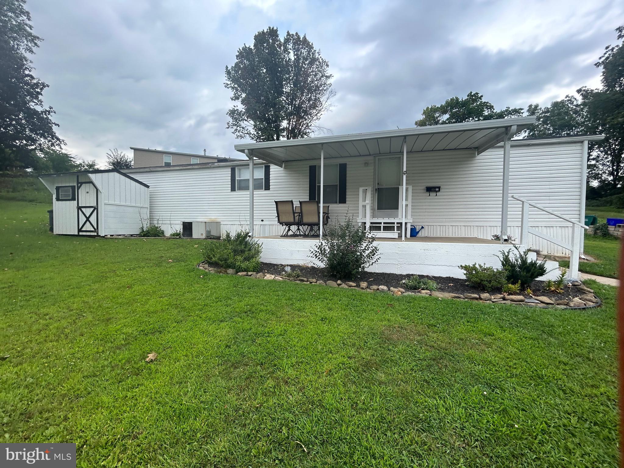 PALMDALE MOBILE HOME PARK - Residential