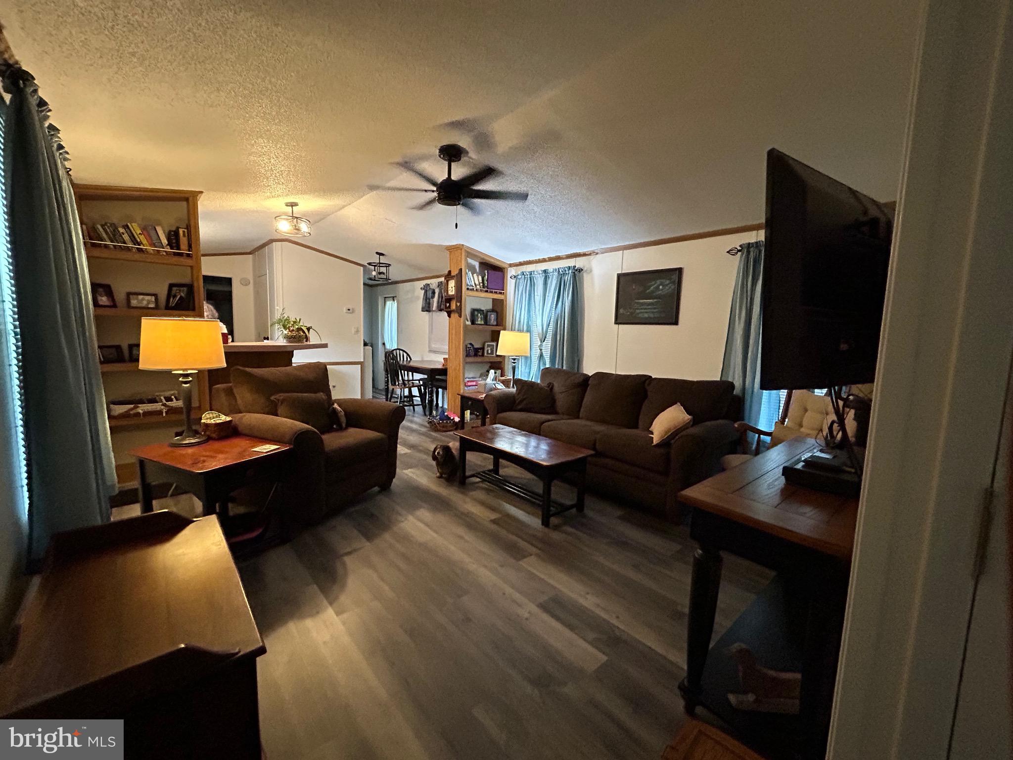 PALMDALE MOBILE HOME PARK - Residential