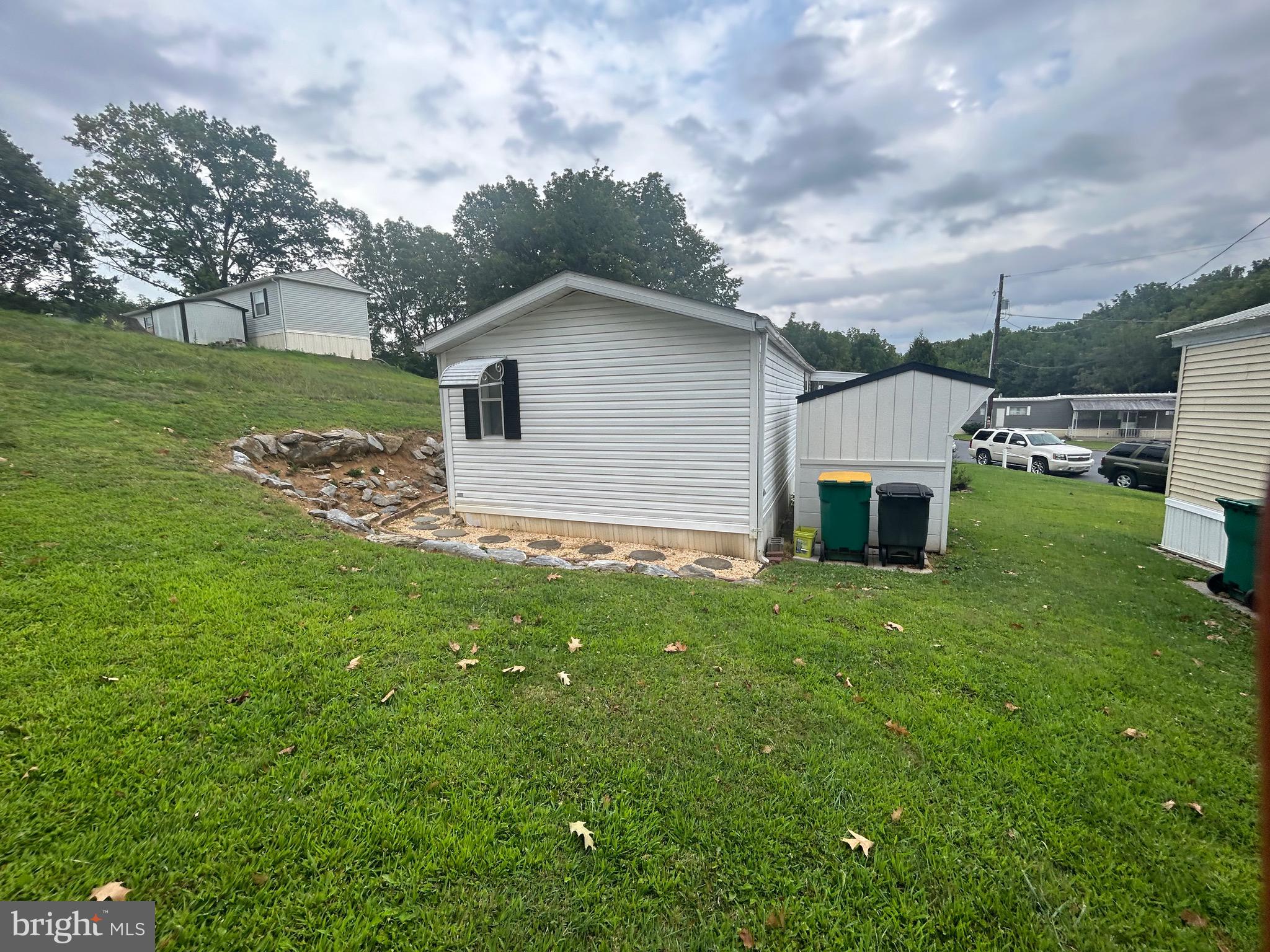 PALMDALE MOBILE HOME PARK - Residential