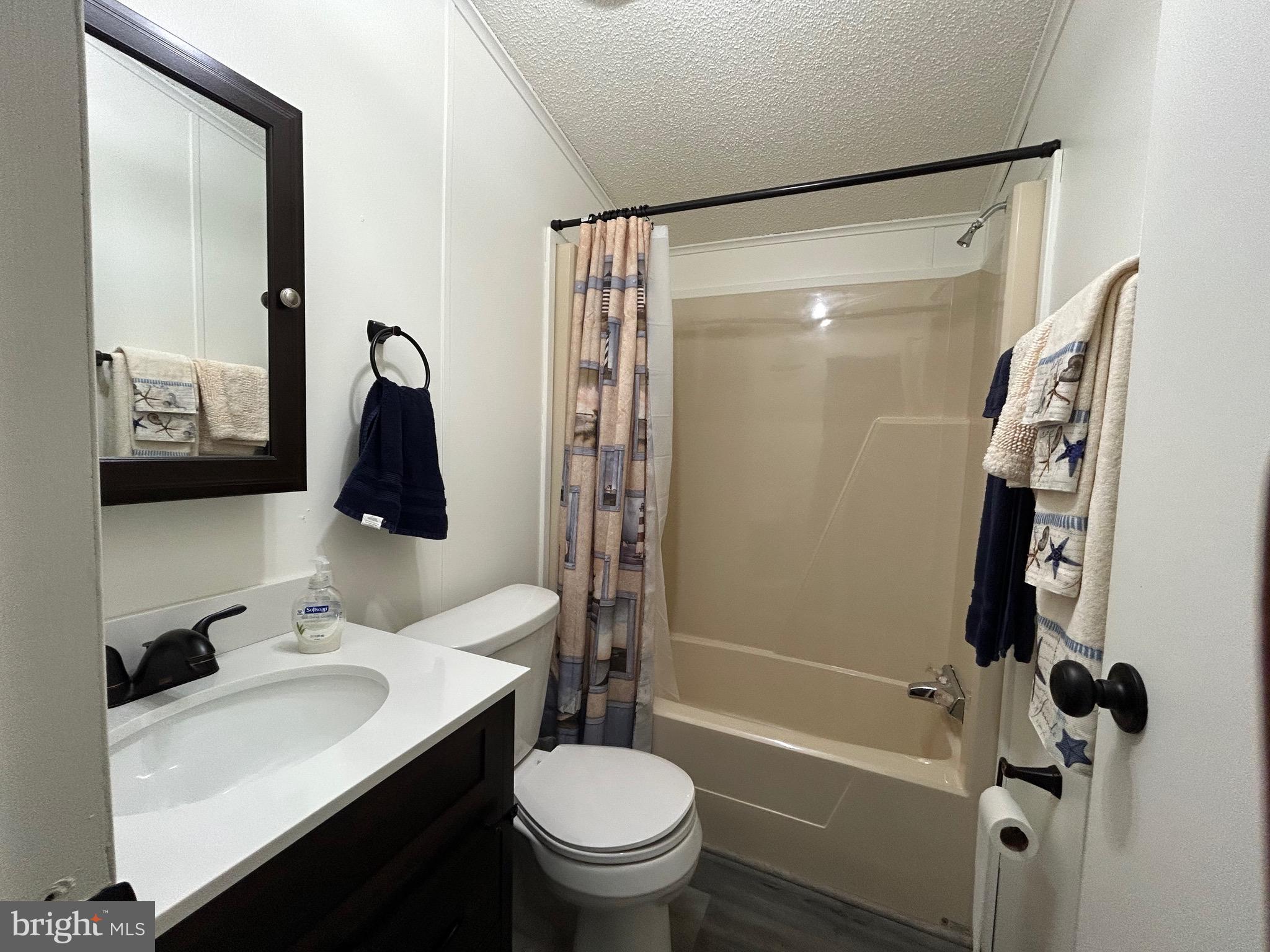 PALMDALE MOBILE HOME PARK - Residential