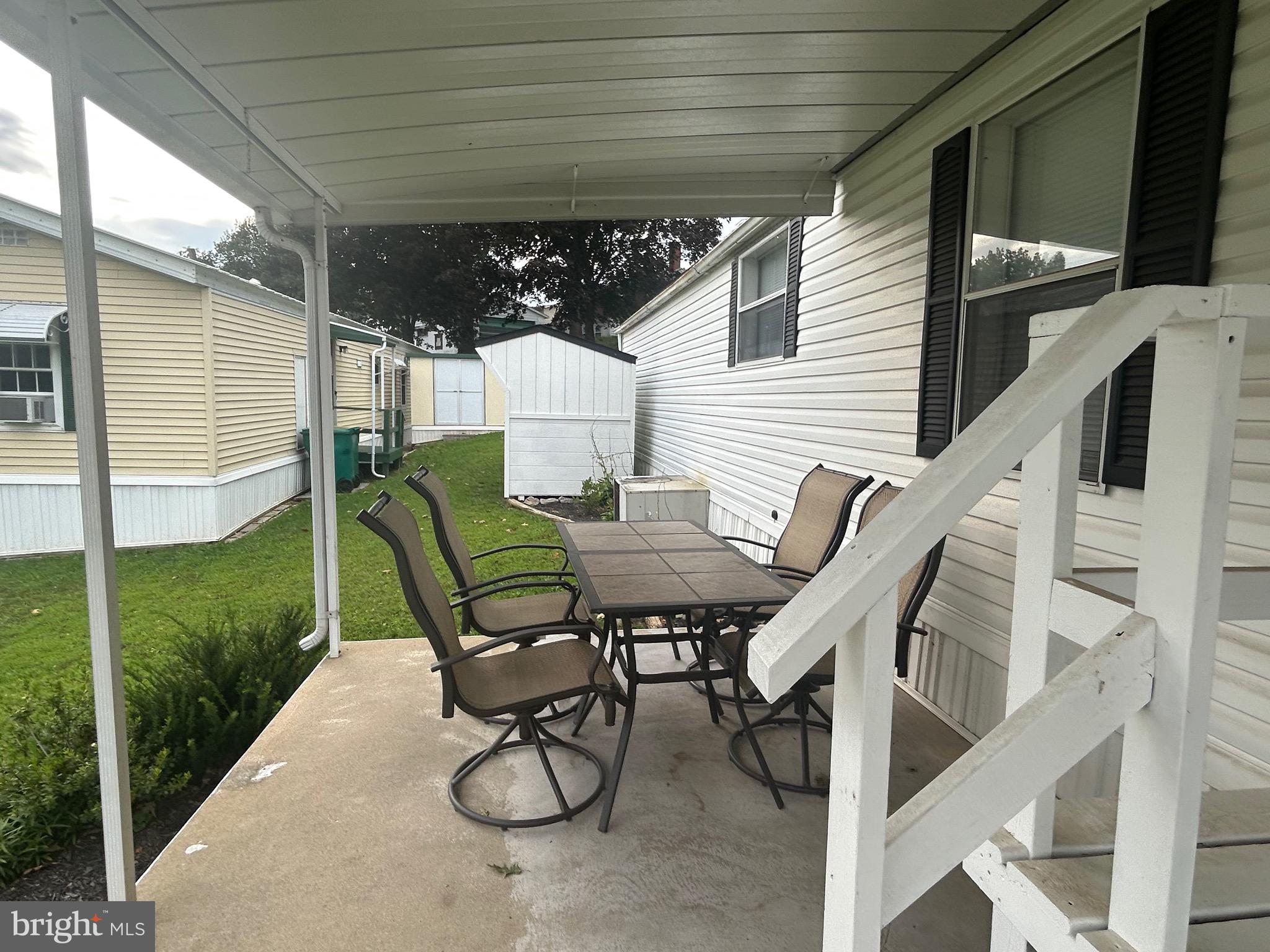 PALMDALE MOBILE HOME PARK - Residential