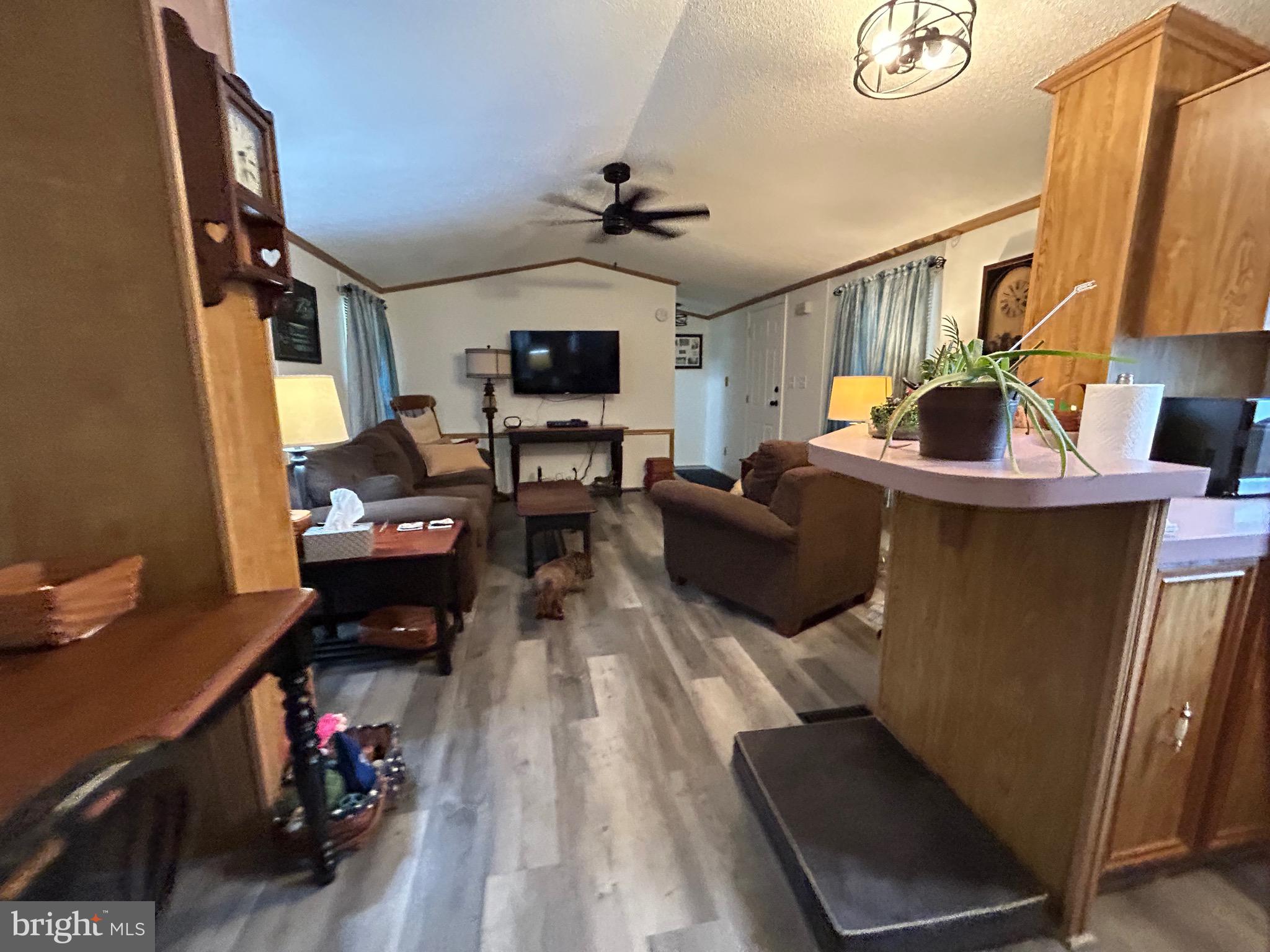 PALMDALE MOBILE HOME PARK - Residential