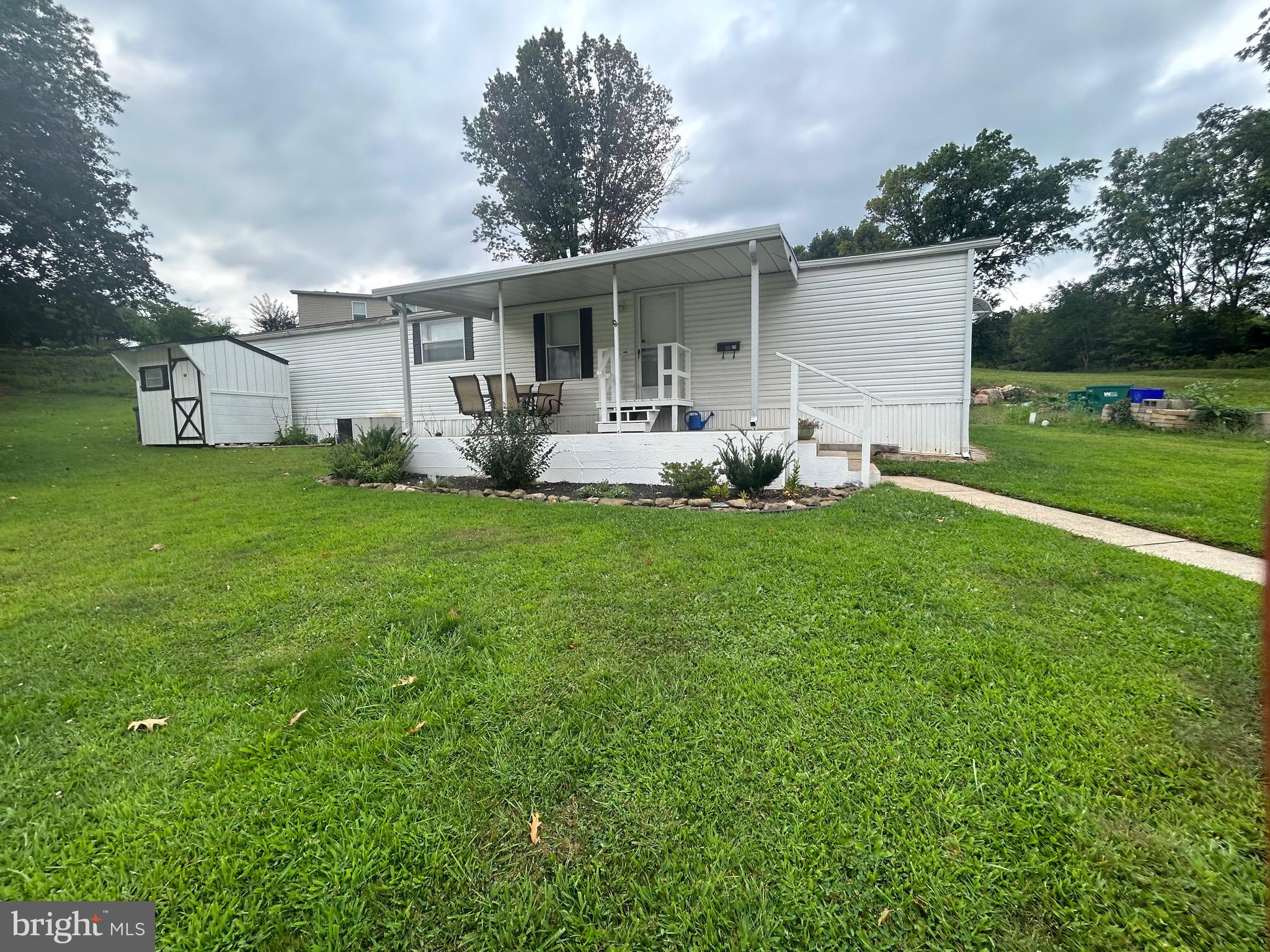 PALMDALE MOBILE HOME PARK - Residential