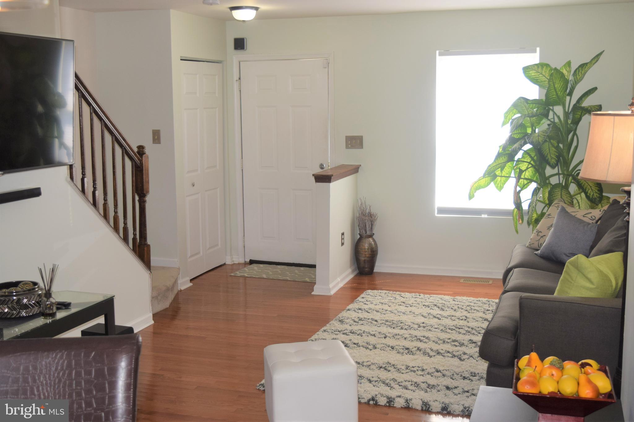 HARFORD TOWN - Residential Lease