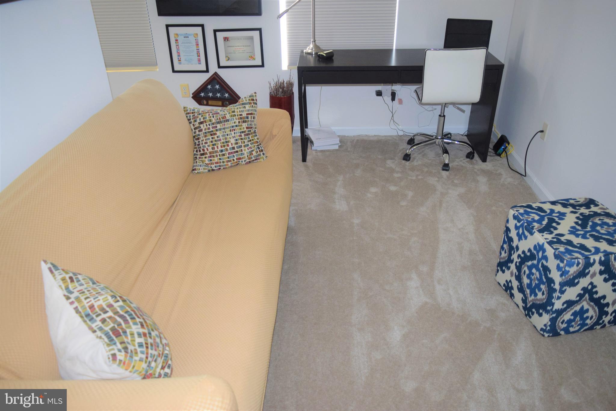 HARFORD TOWN - Residential Lease