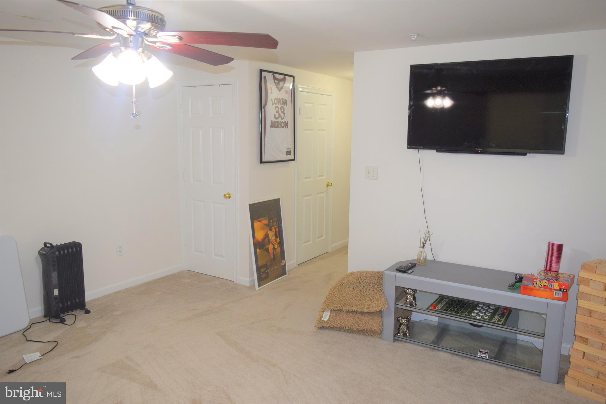 HARFORD TOWN - Residential Lease