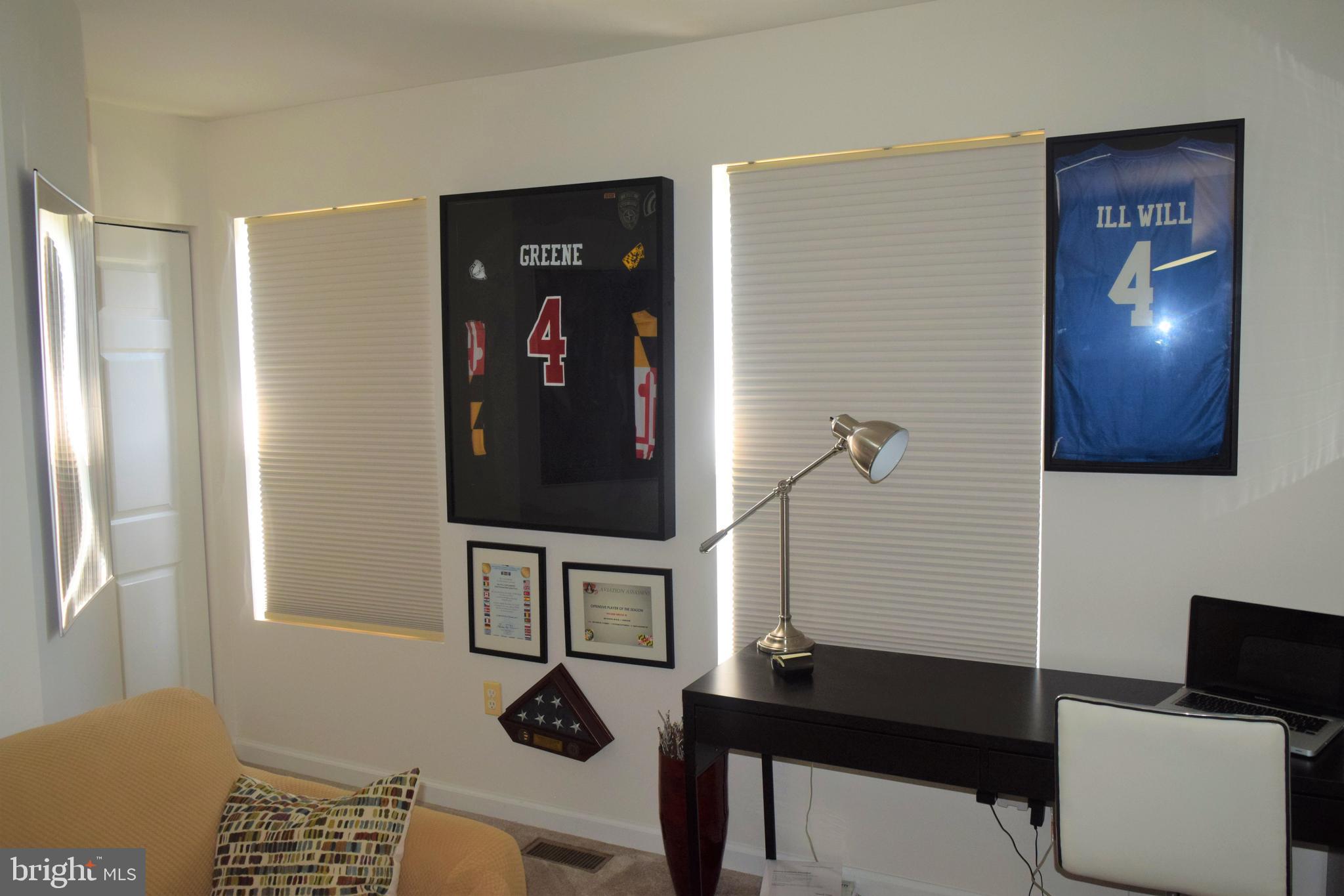 HARFORD TOWN - Residential Lease