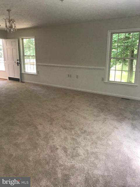 WOODLAND ACRES - Residential Lease