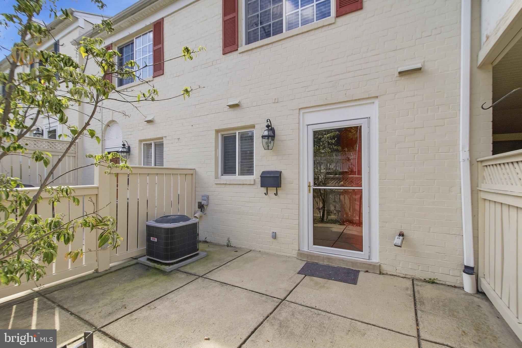 1407 N VAN DORN STREET NW B
